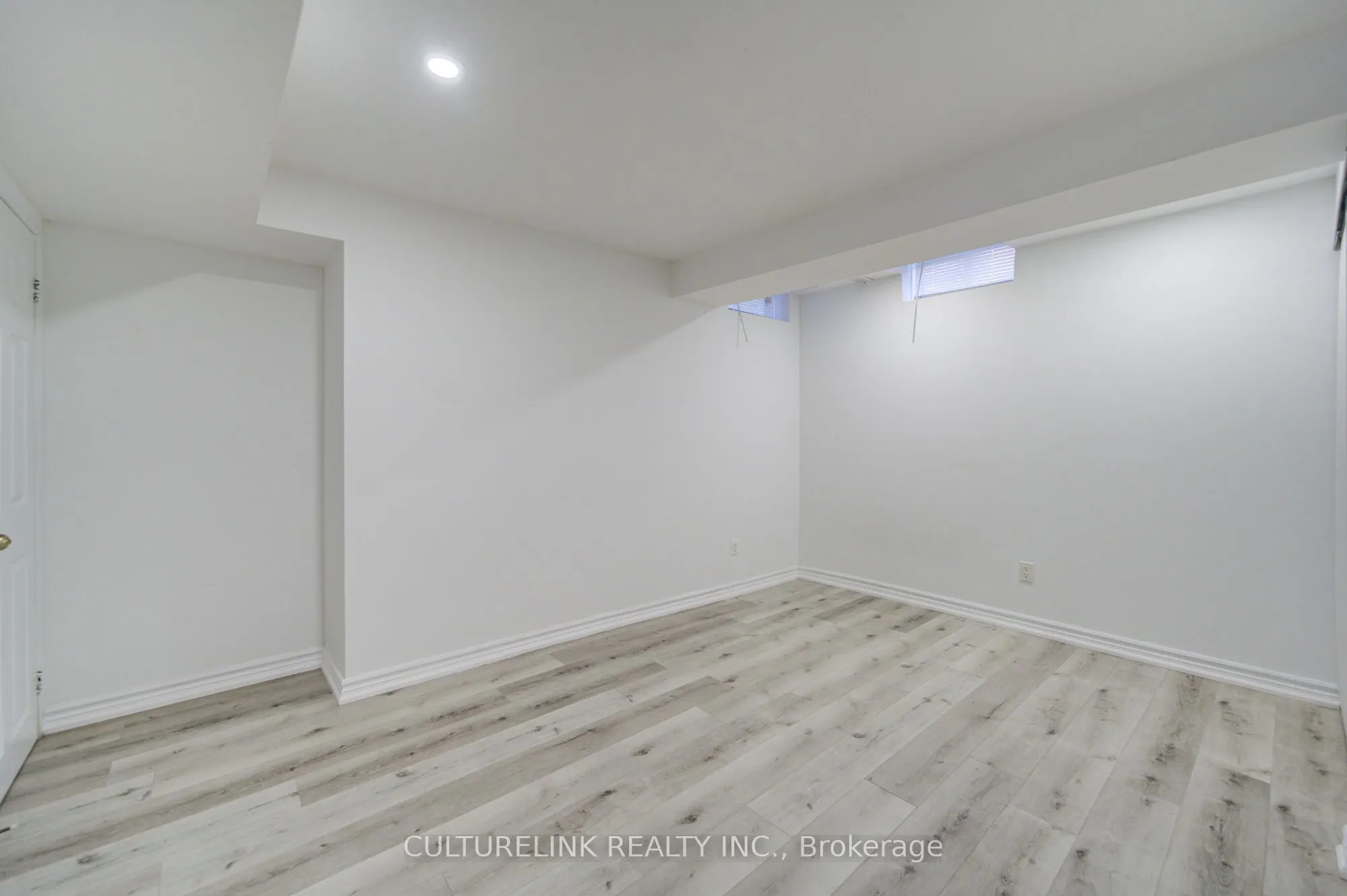 2 Hartwell Place
