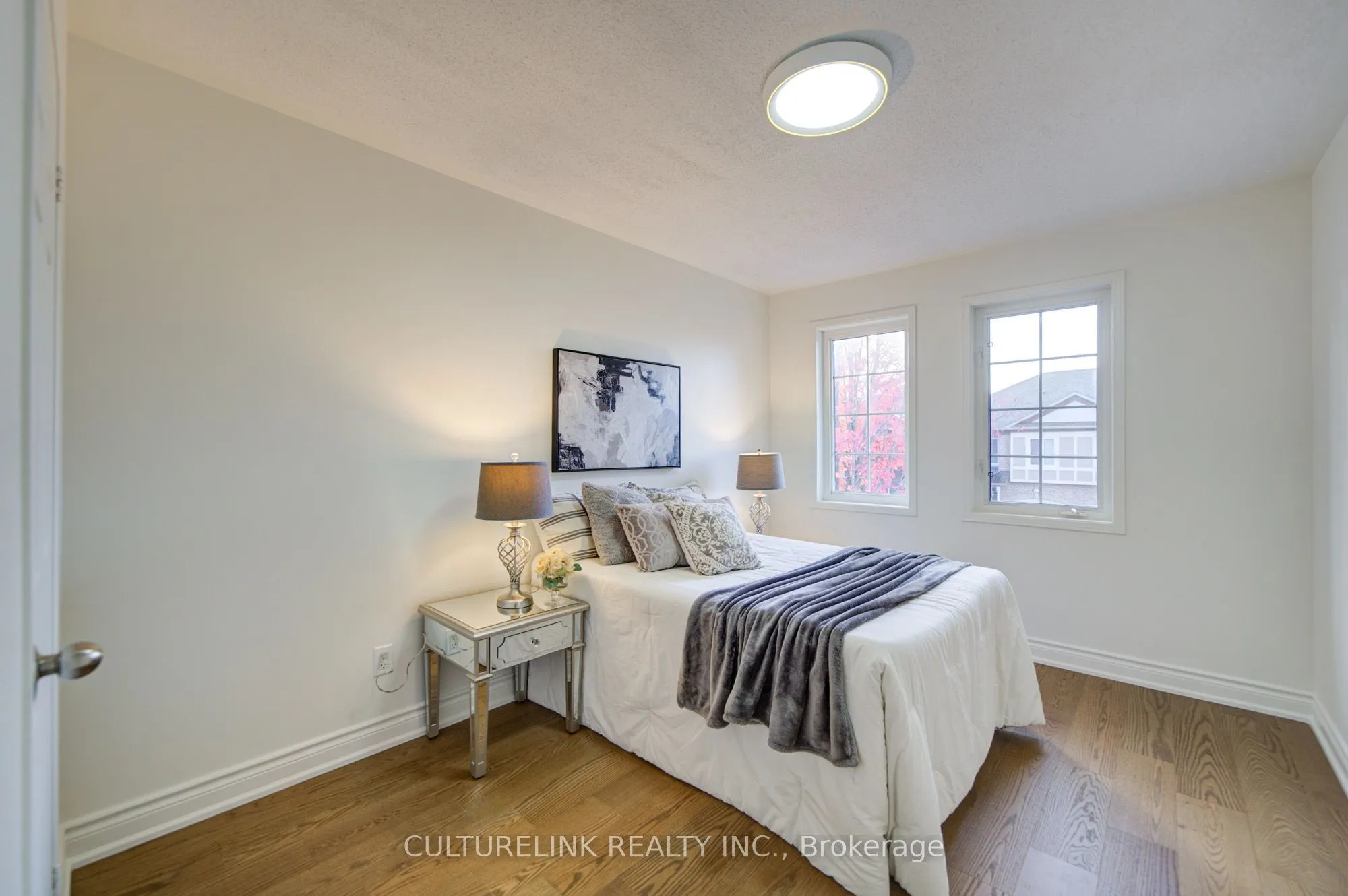 2 Hartwell Place