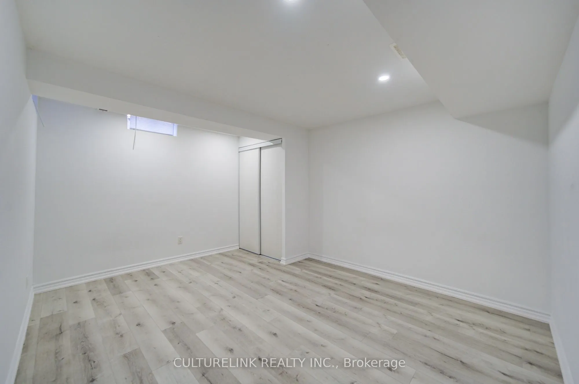 2 Hartwell Place
