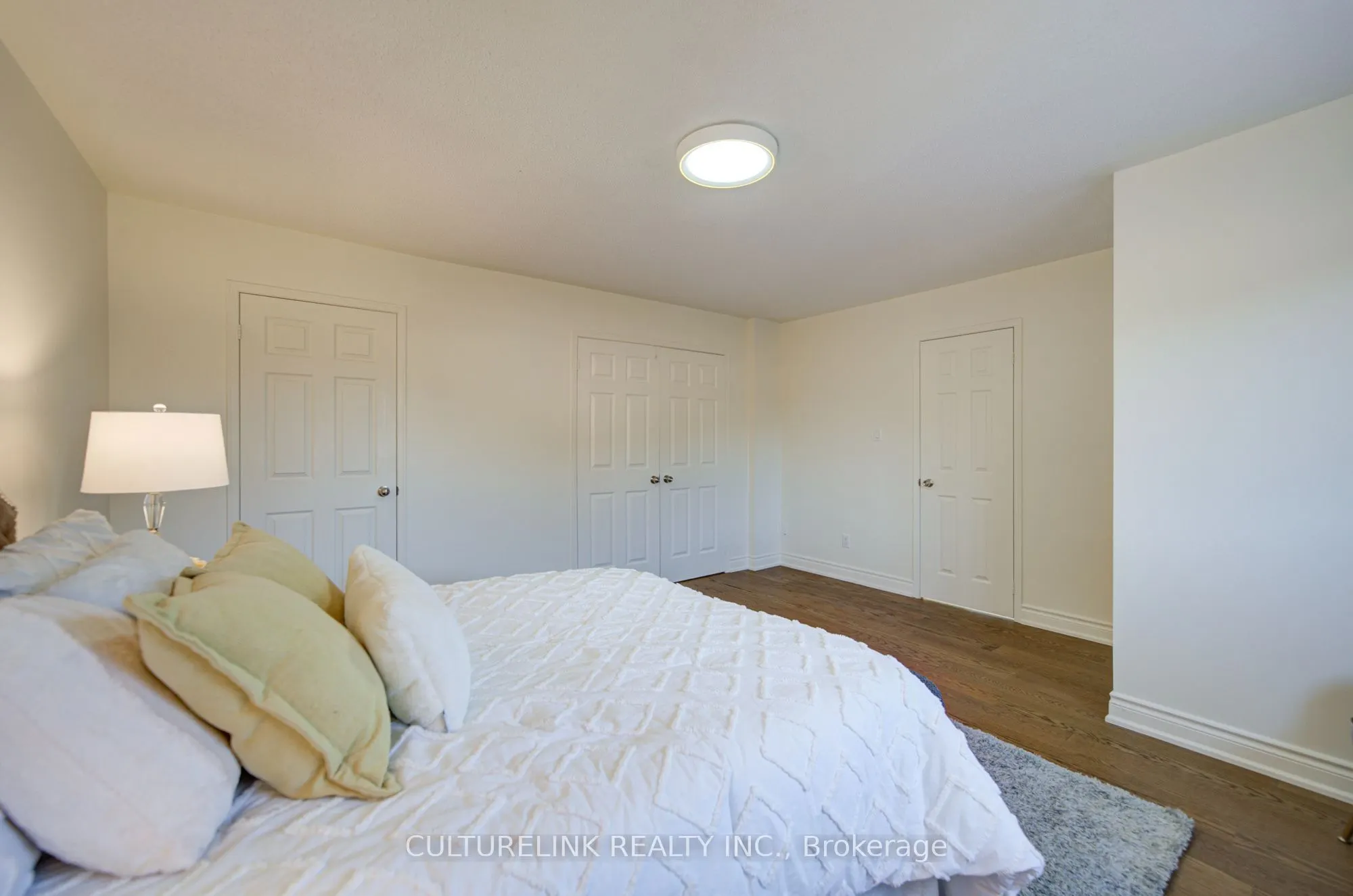2 Hartwell Place