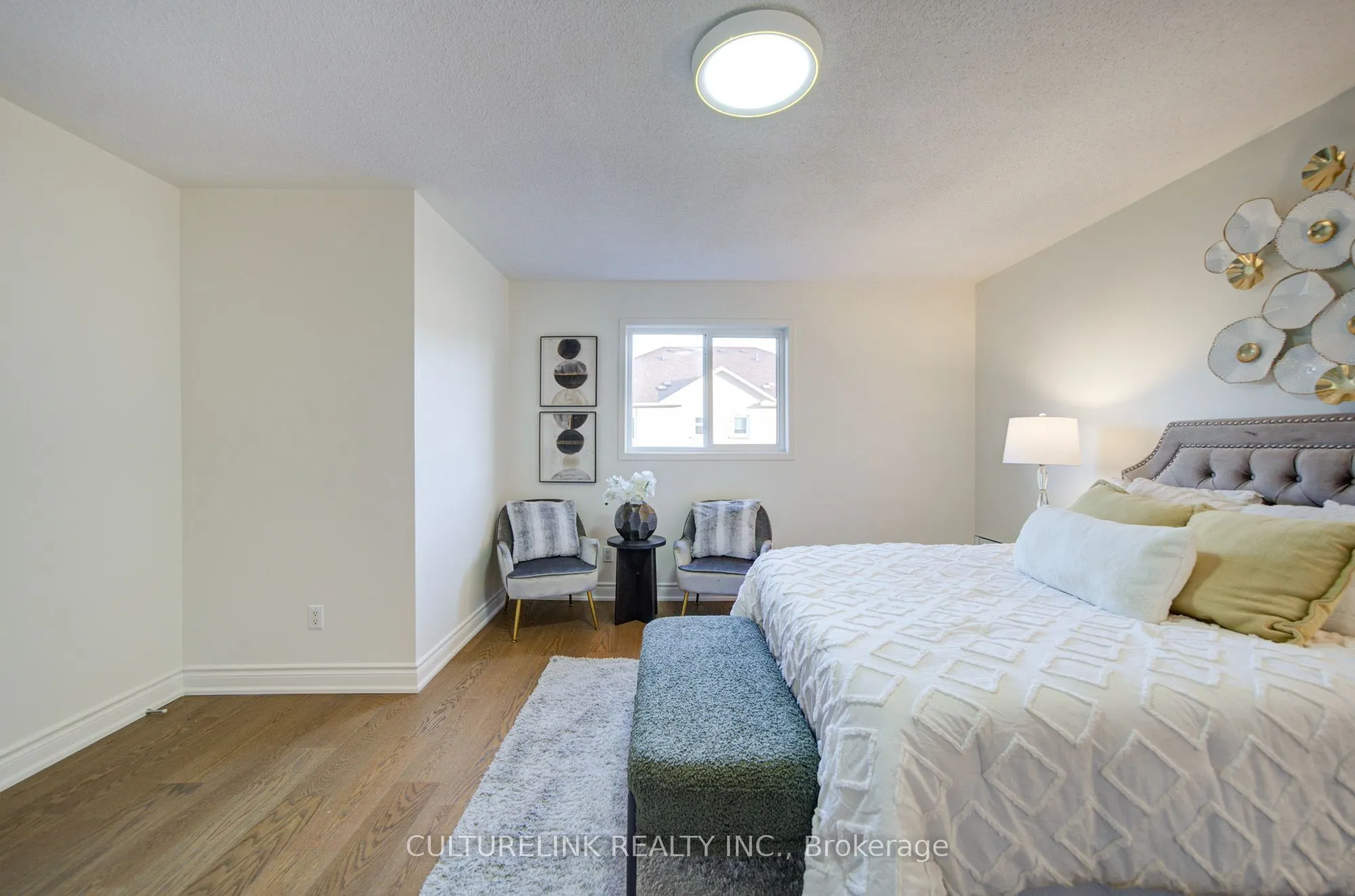 2 Hartwell Place