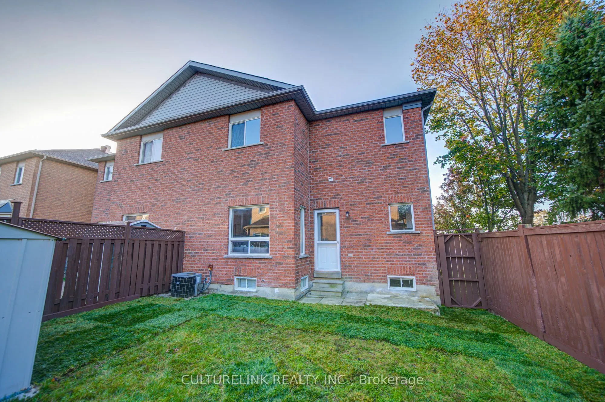 2 Hartwell Place