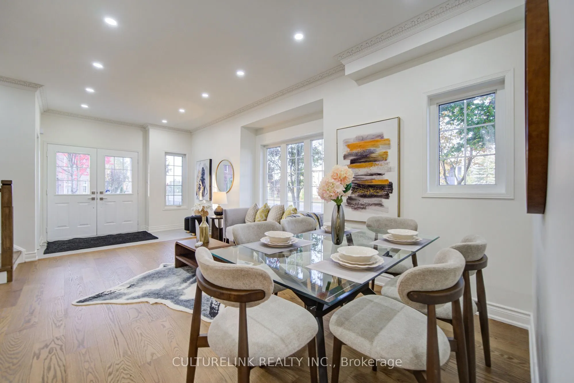 2 Hartwell Place