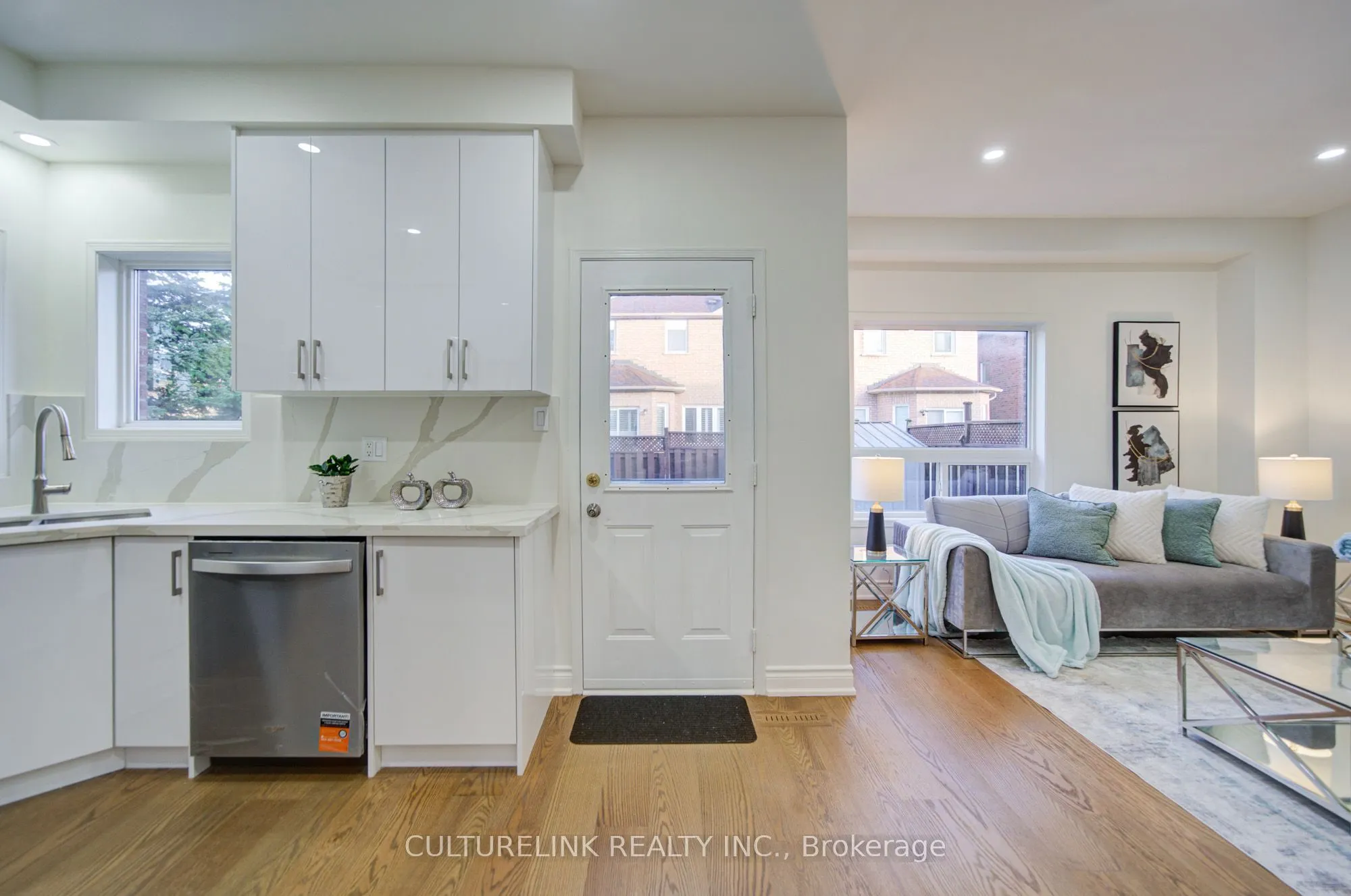 2 Hartwell Place