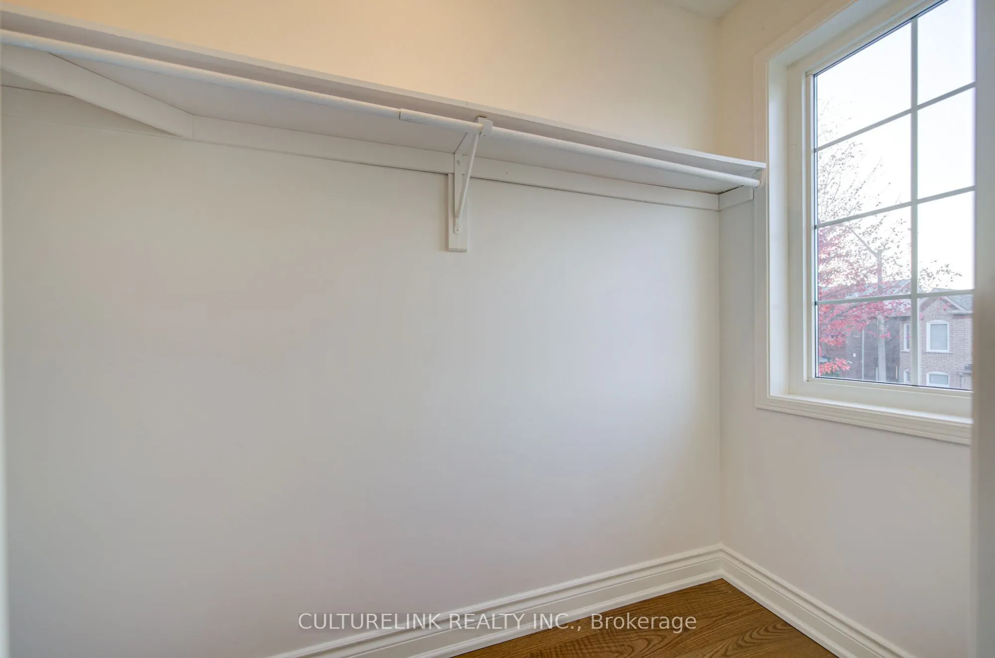 2 Hartwell Place