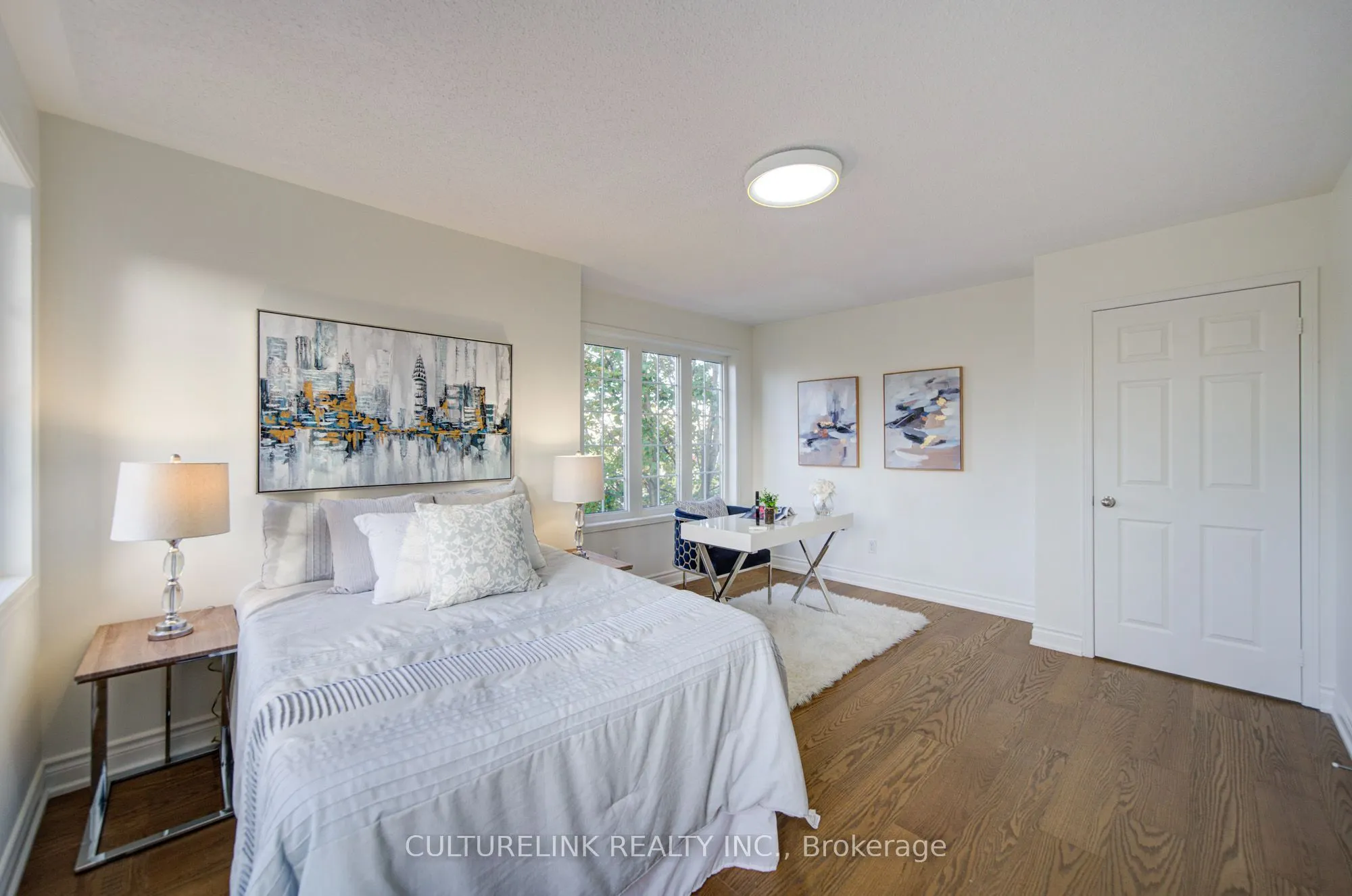 2 Hartwell Place