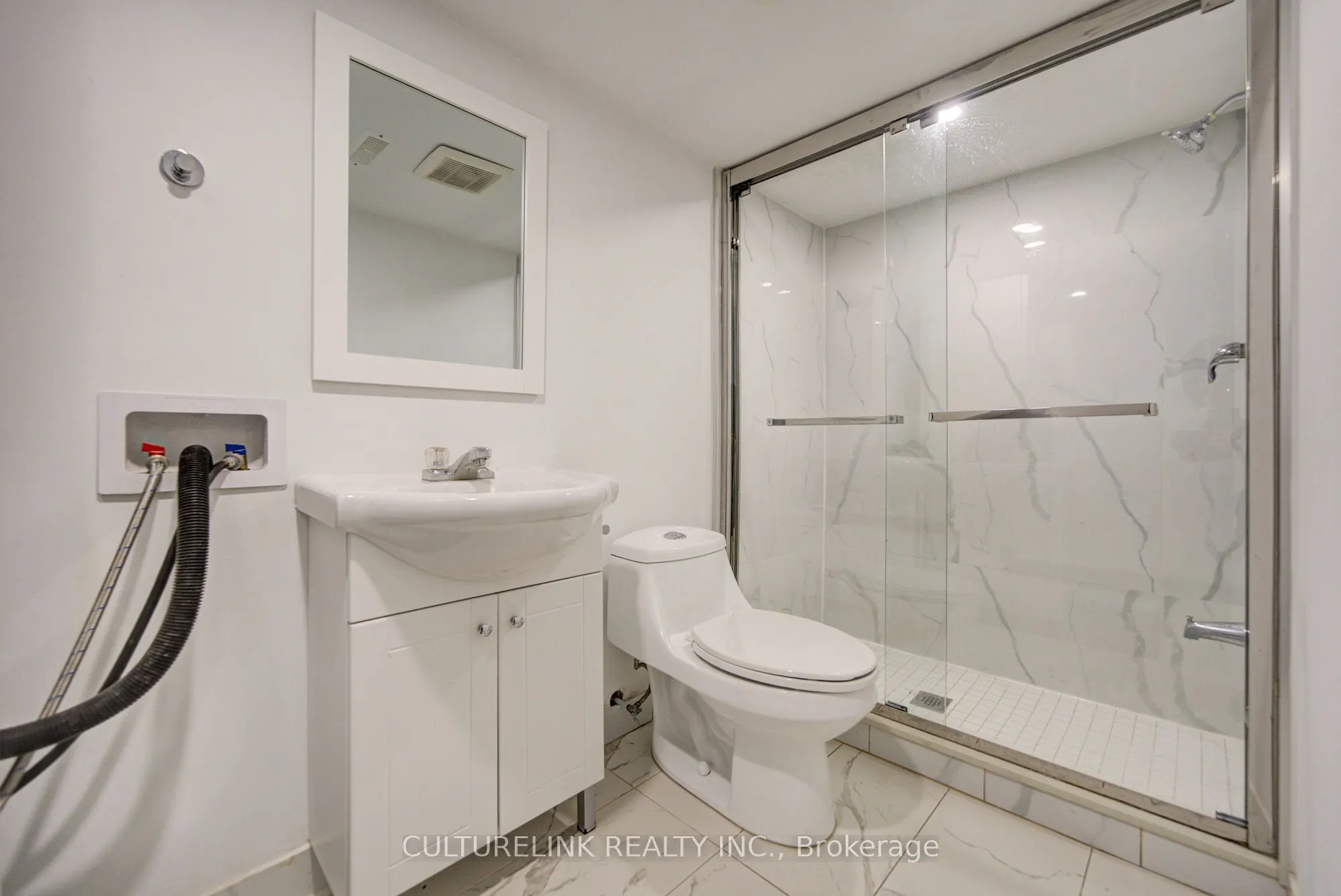 2 Hartwell Place