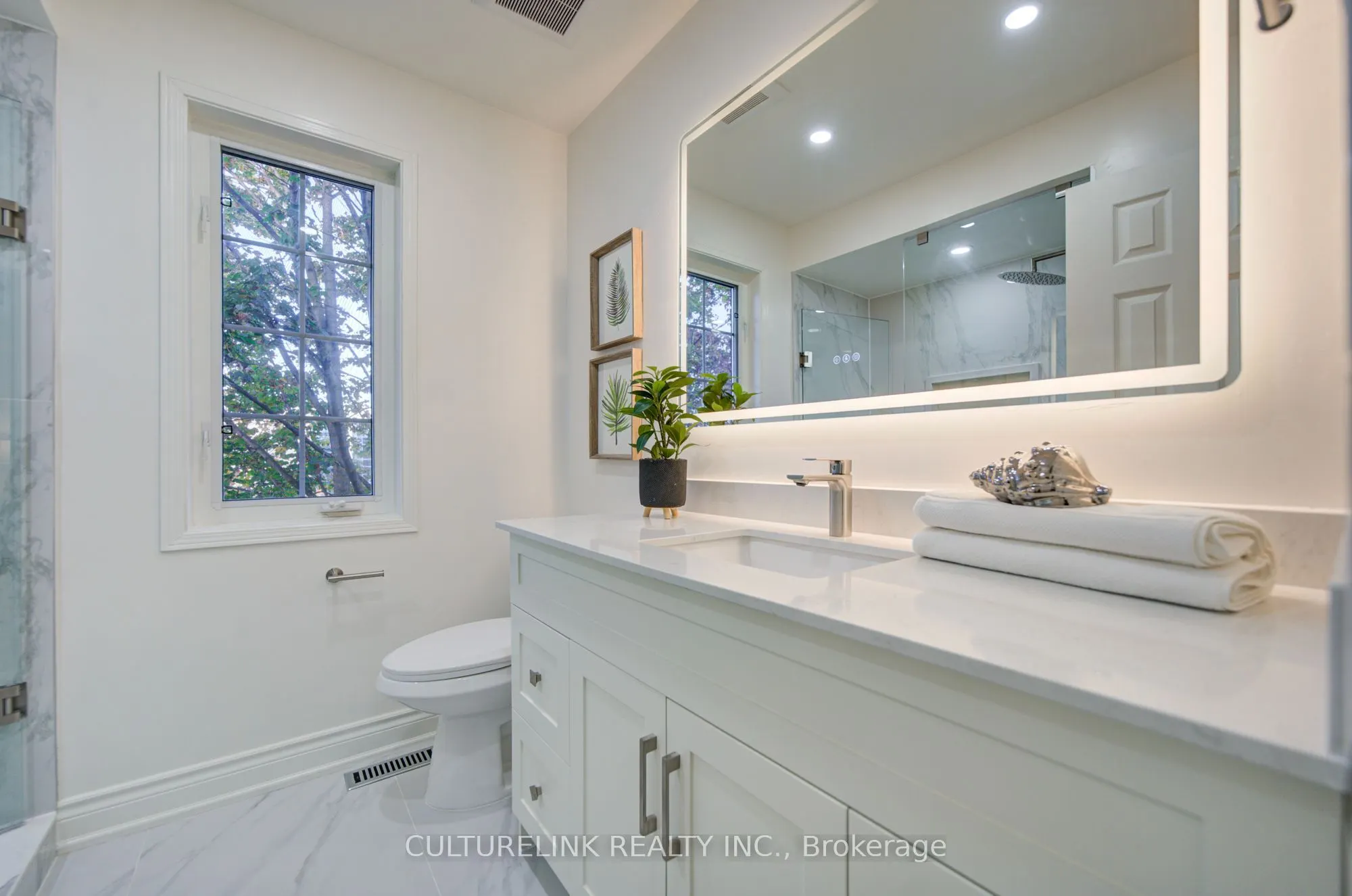 2 Hartwell Place