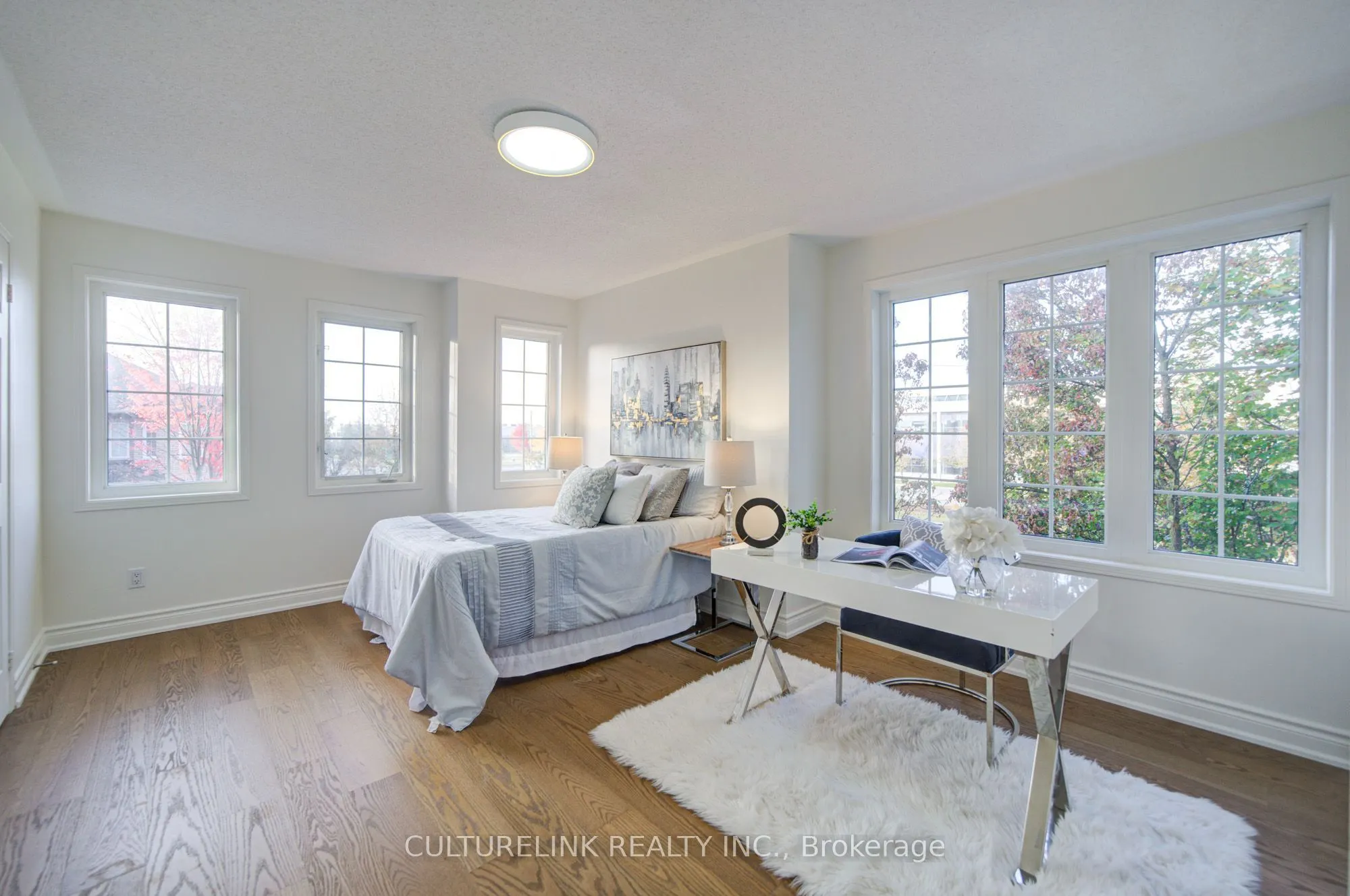 2 Hartwell Place