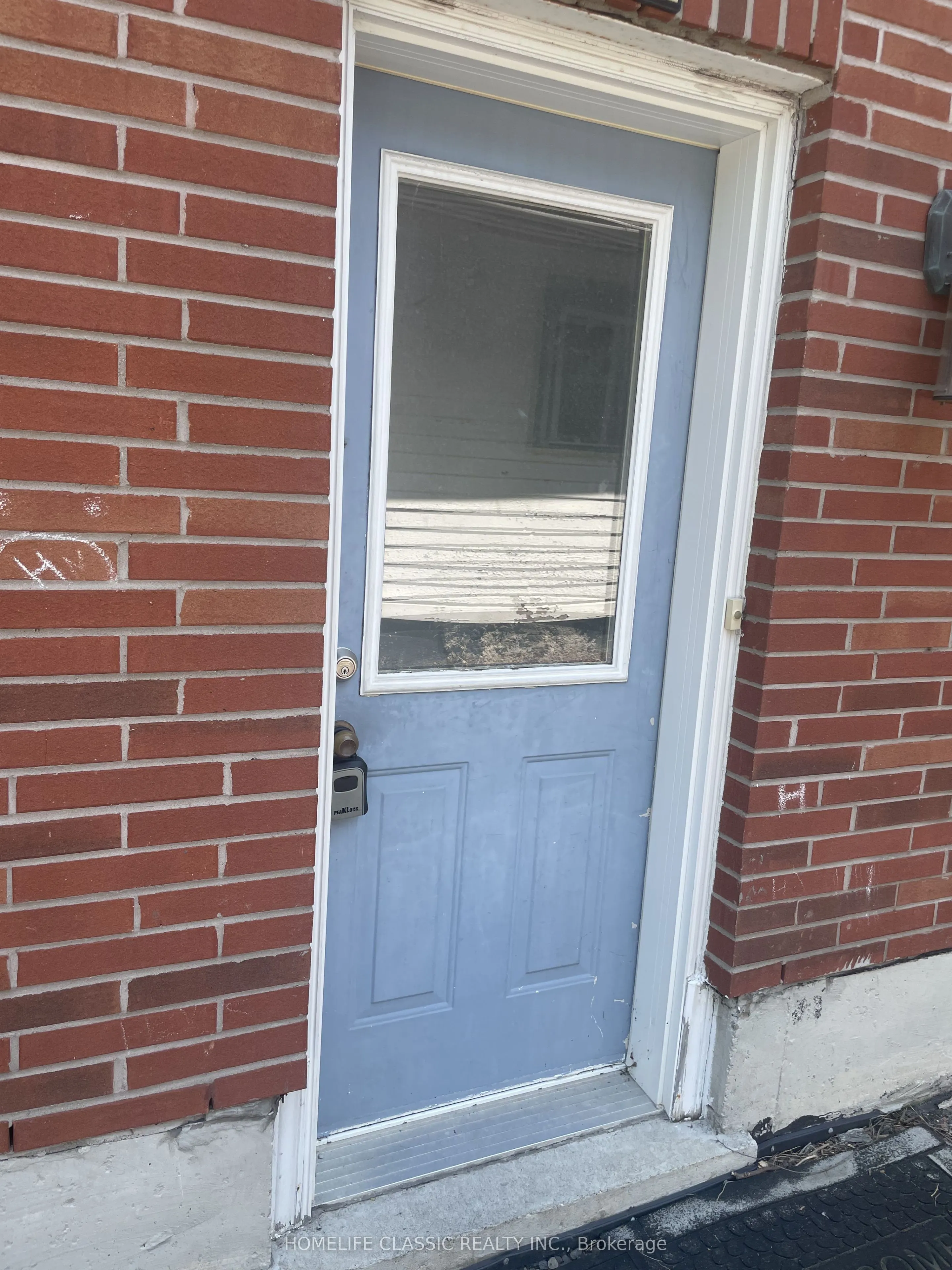 102 Church Street S #lower