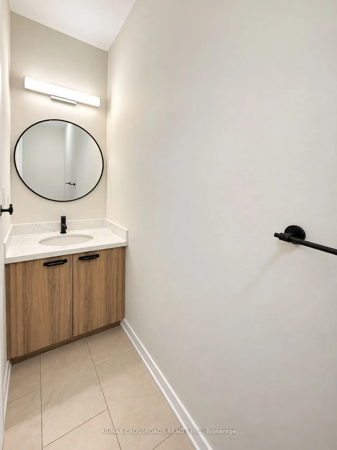 106 MATAWIN Lane #15