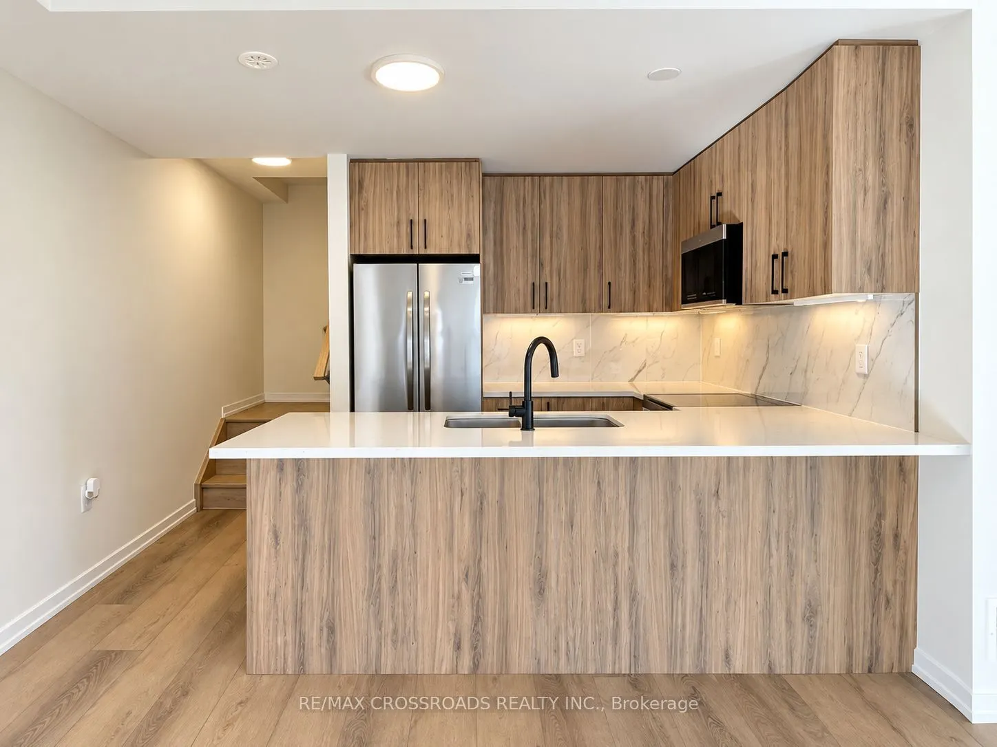 106 MATAWIN Lane #15