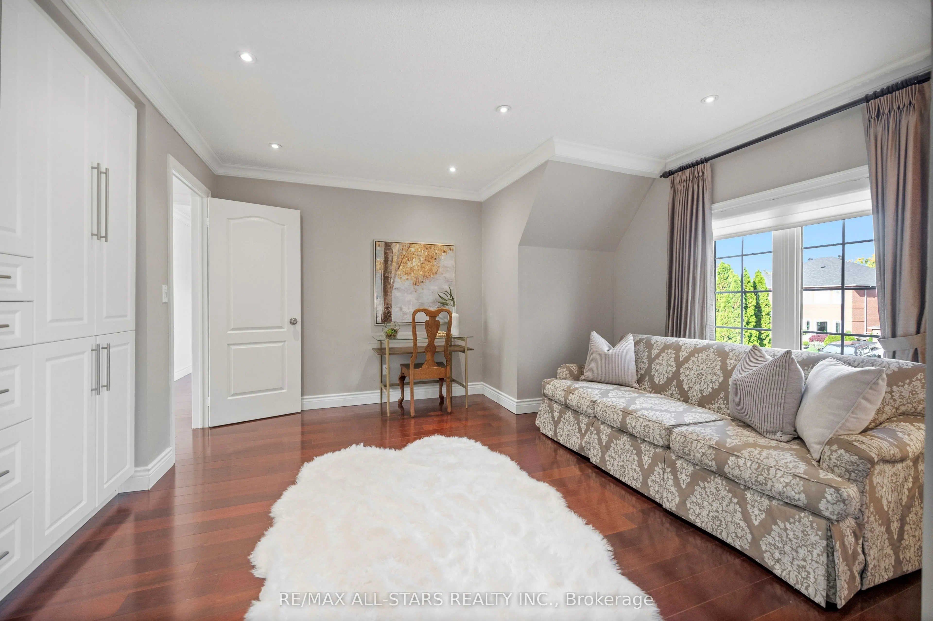 23 Charrington Crescent