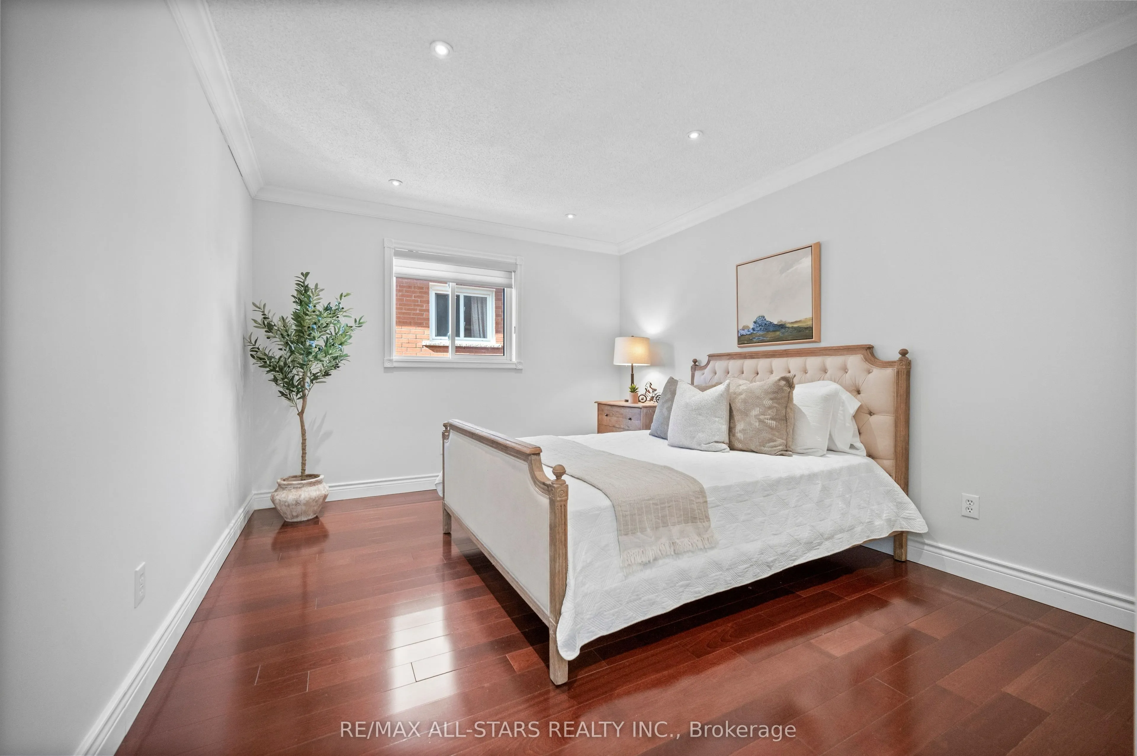 23 Charrington Crescent