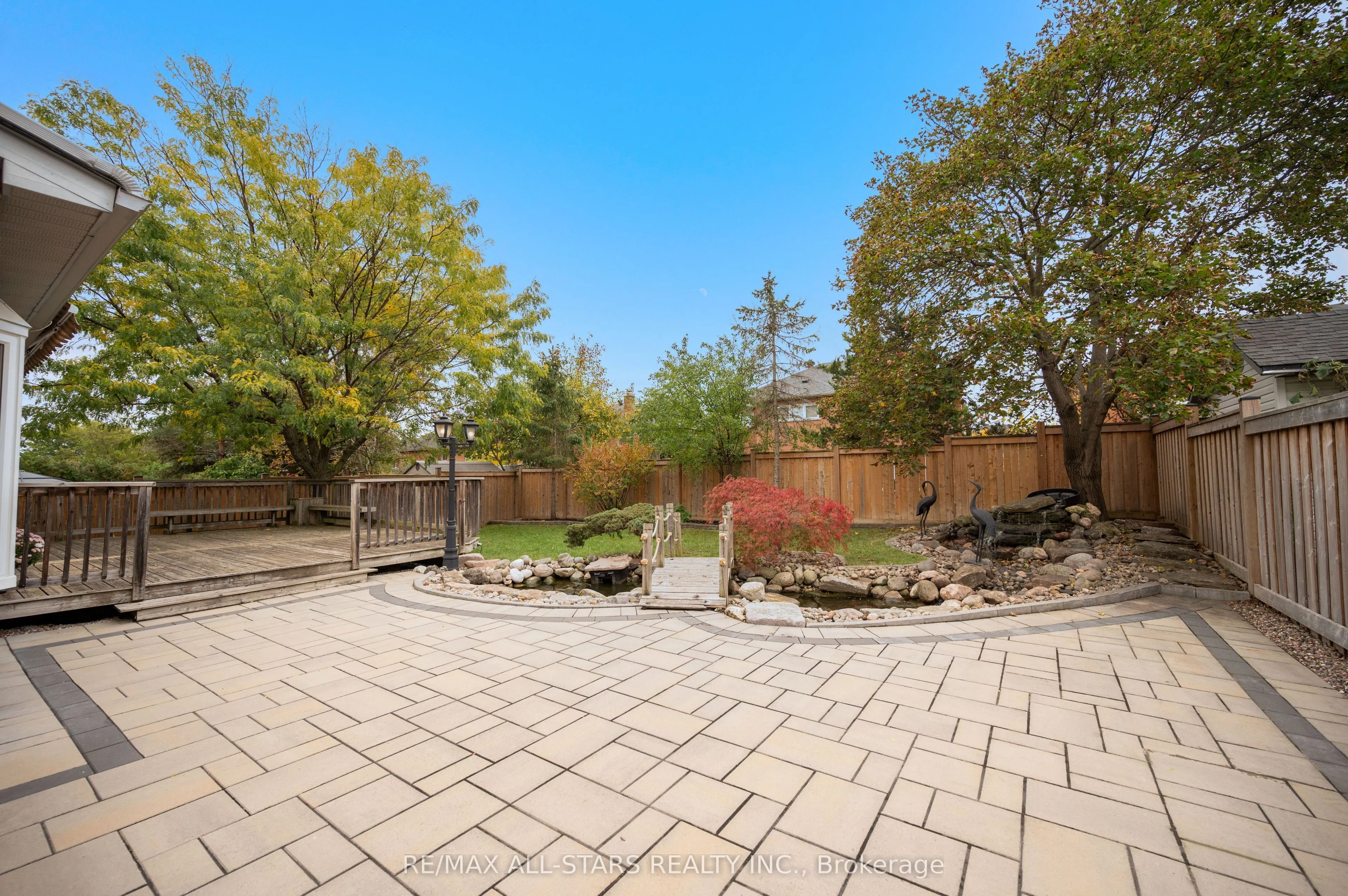 23 Charrington Crescent