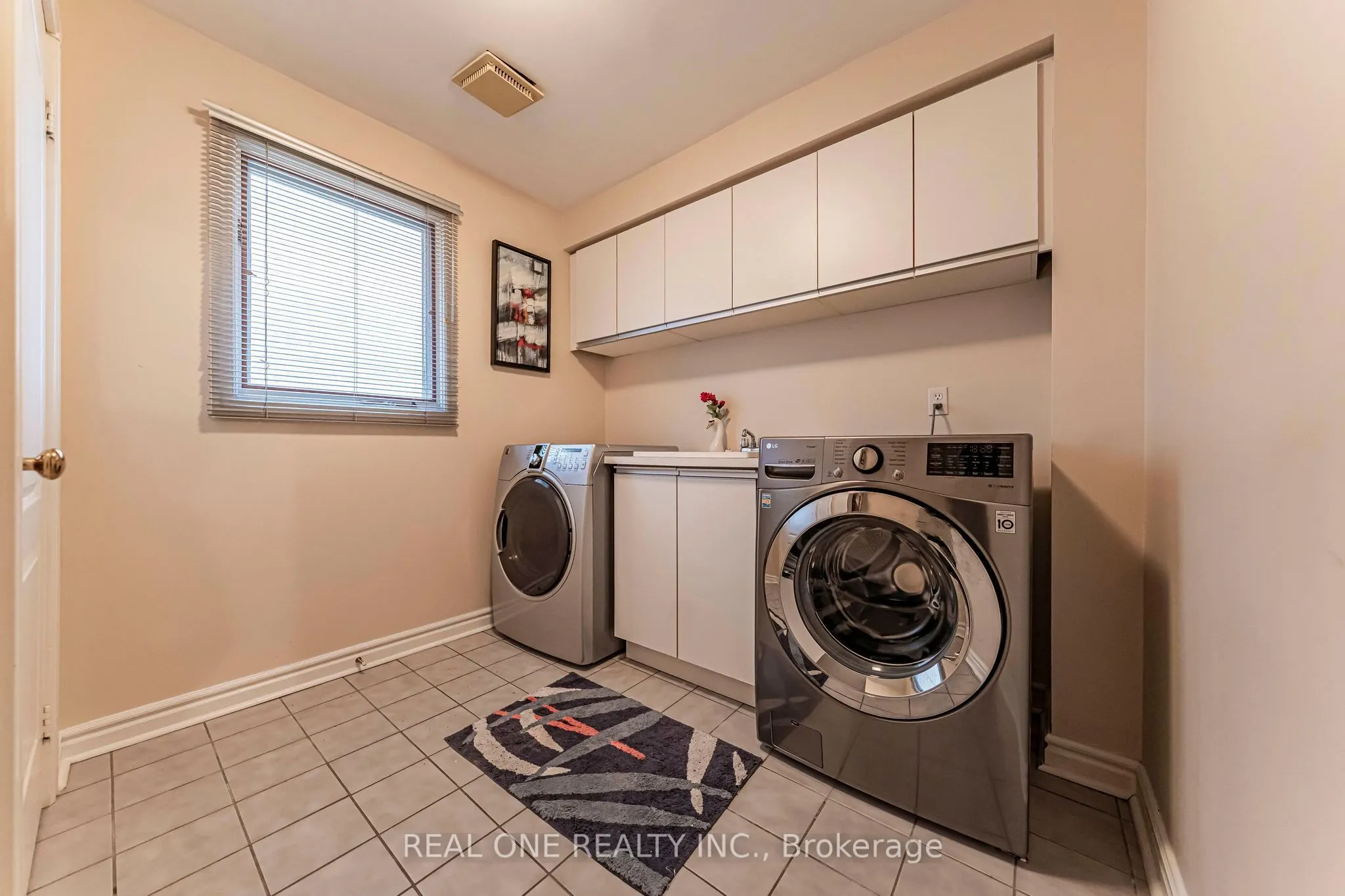 45 JOHN BUTTON Boulevard