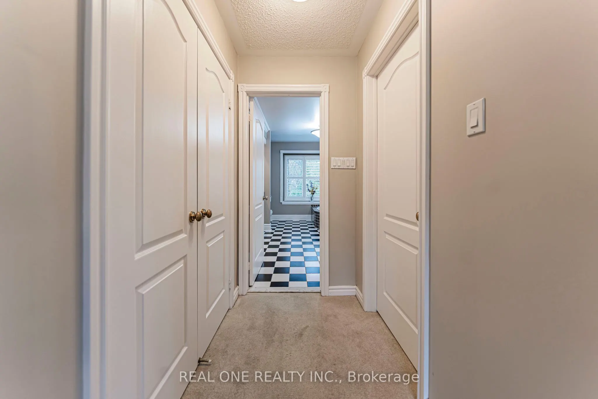 45 JOHN BUTTON Boulevard