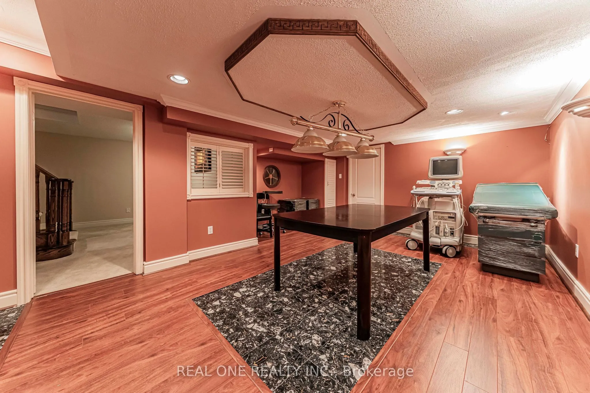 45 JOHN BUTTON Boulevard