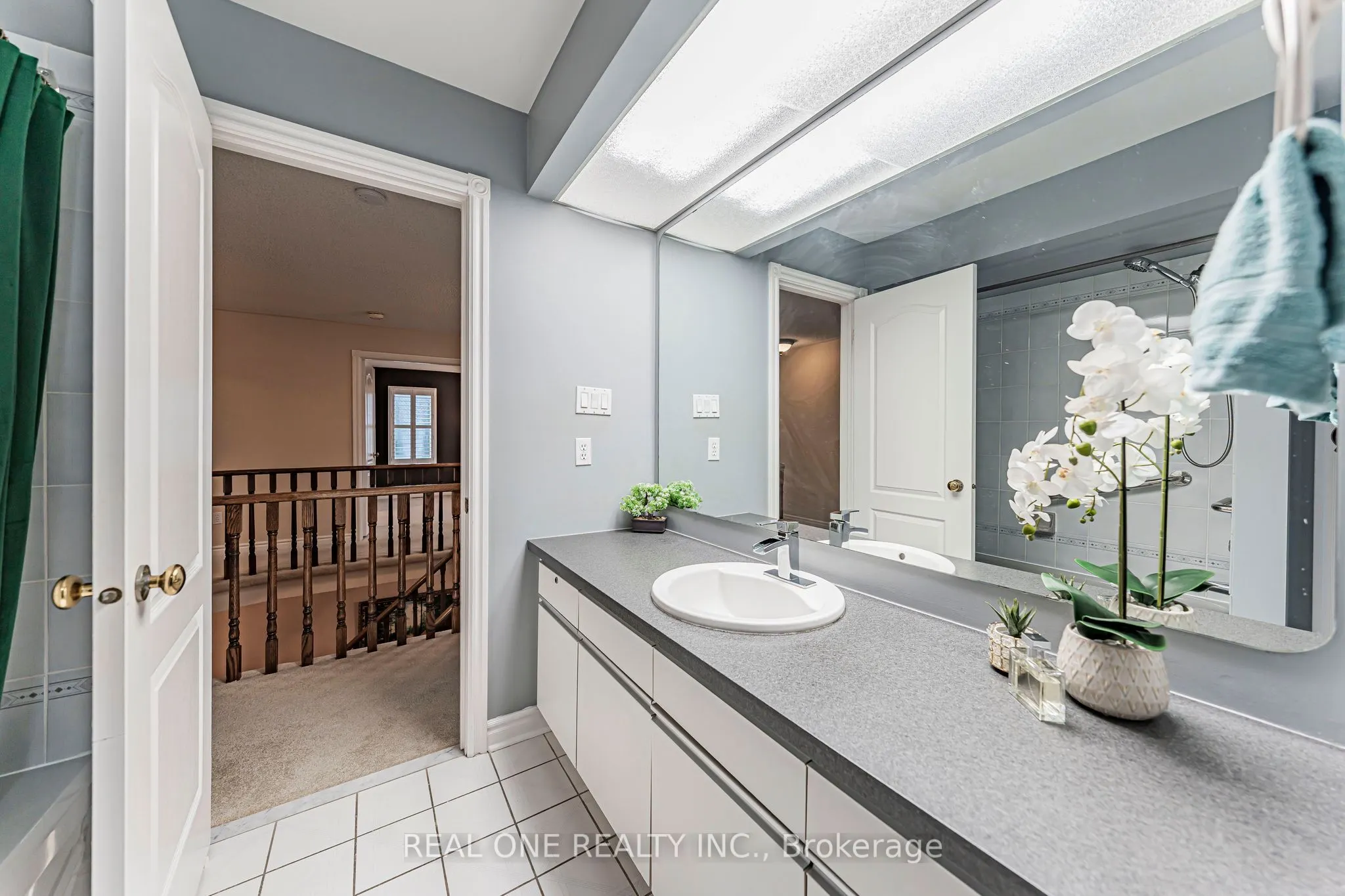 45 JOHN BUTTON Boulevard