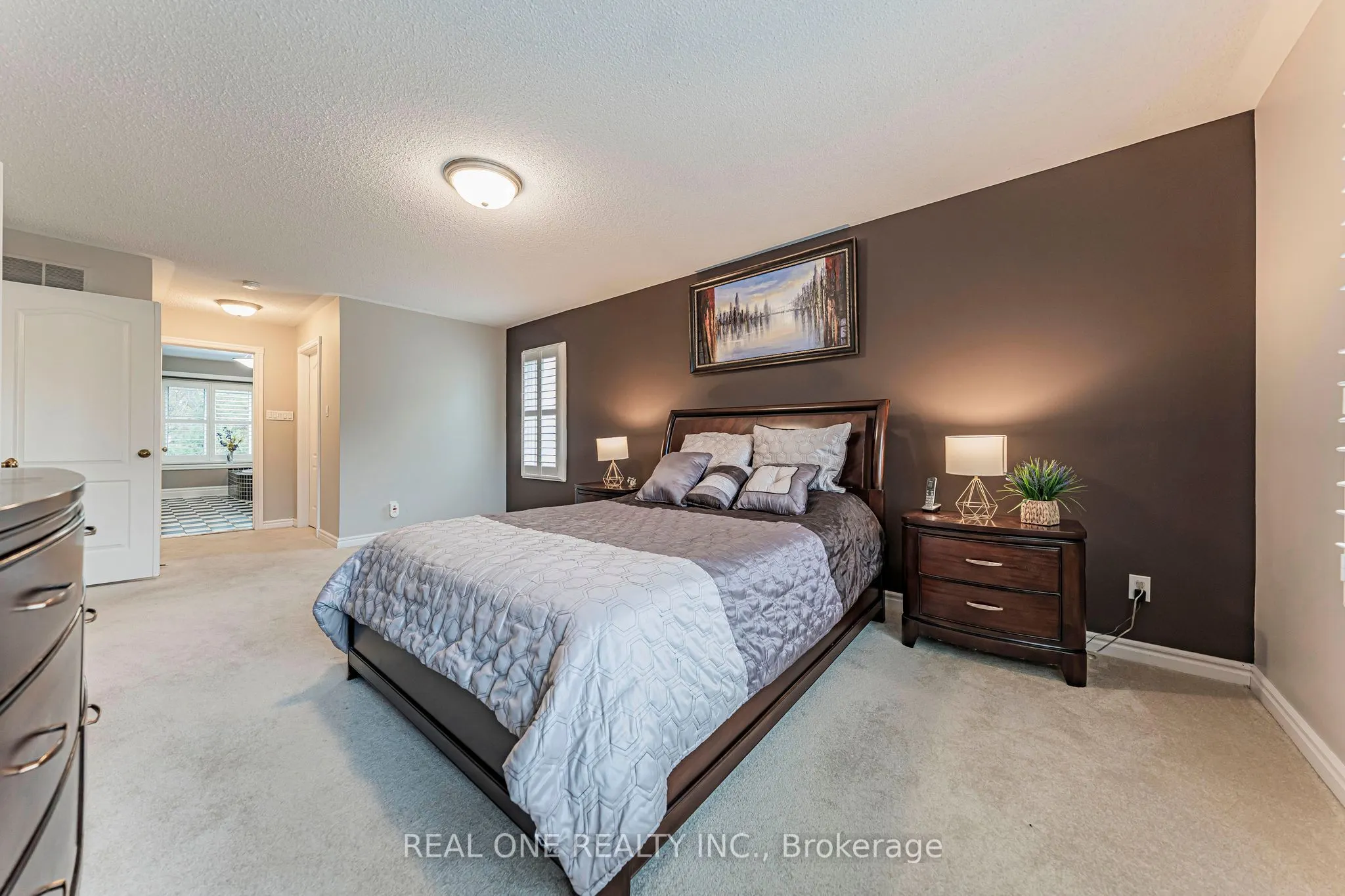 45 JOHN BUTTON Boulevard