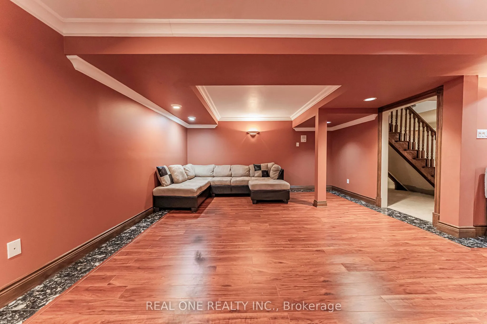45 JOHN BUTTON Boulevard