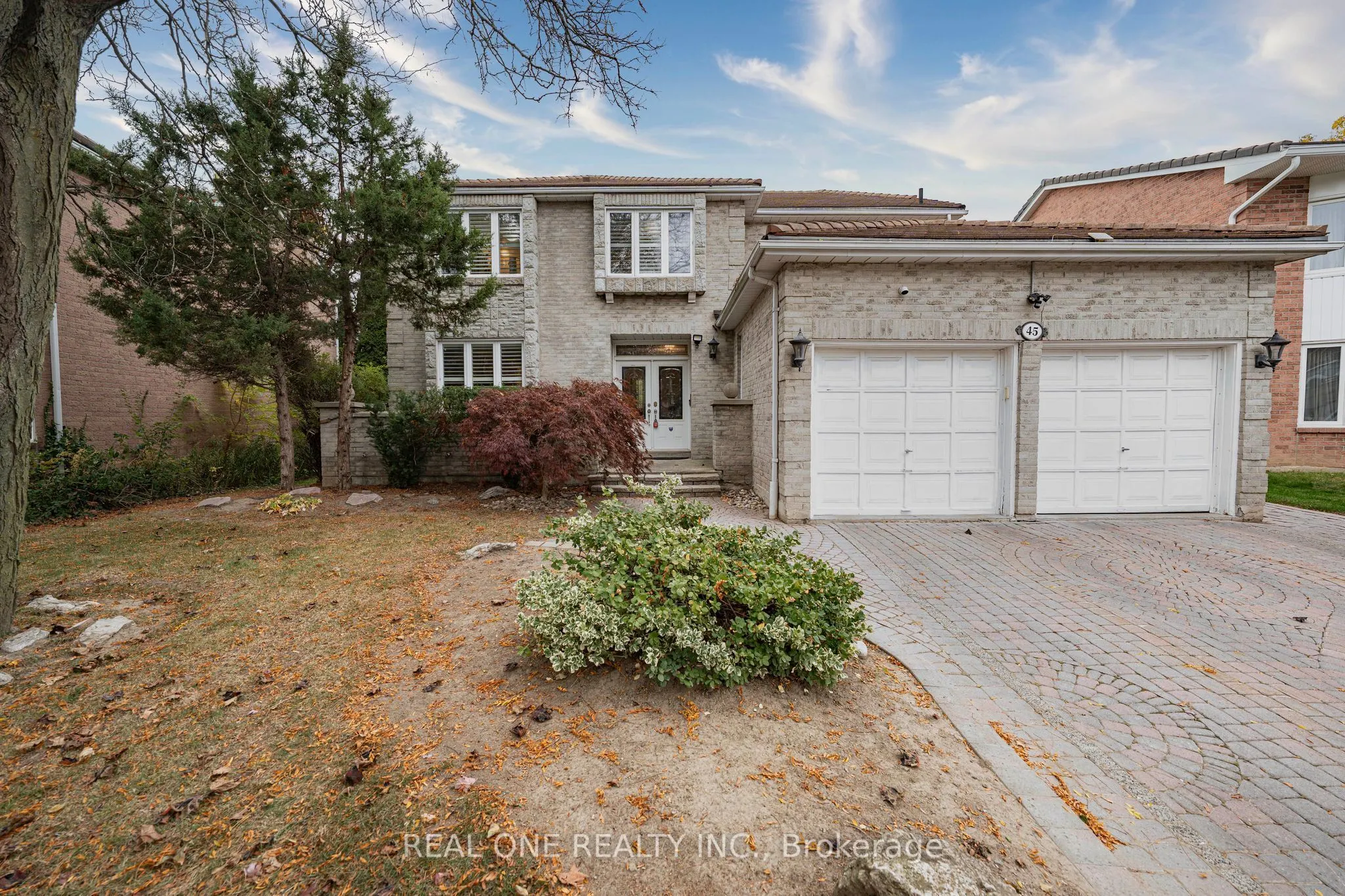 45 JOHN BUTTON Boulevard