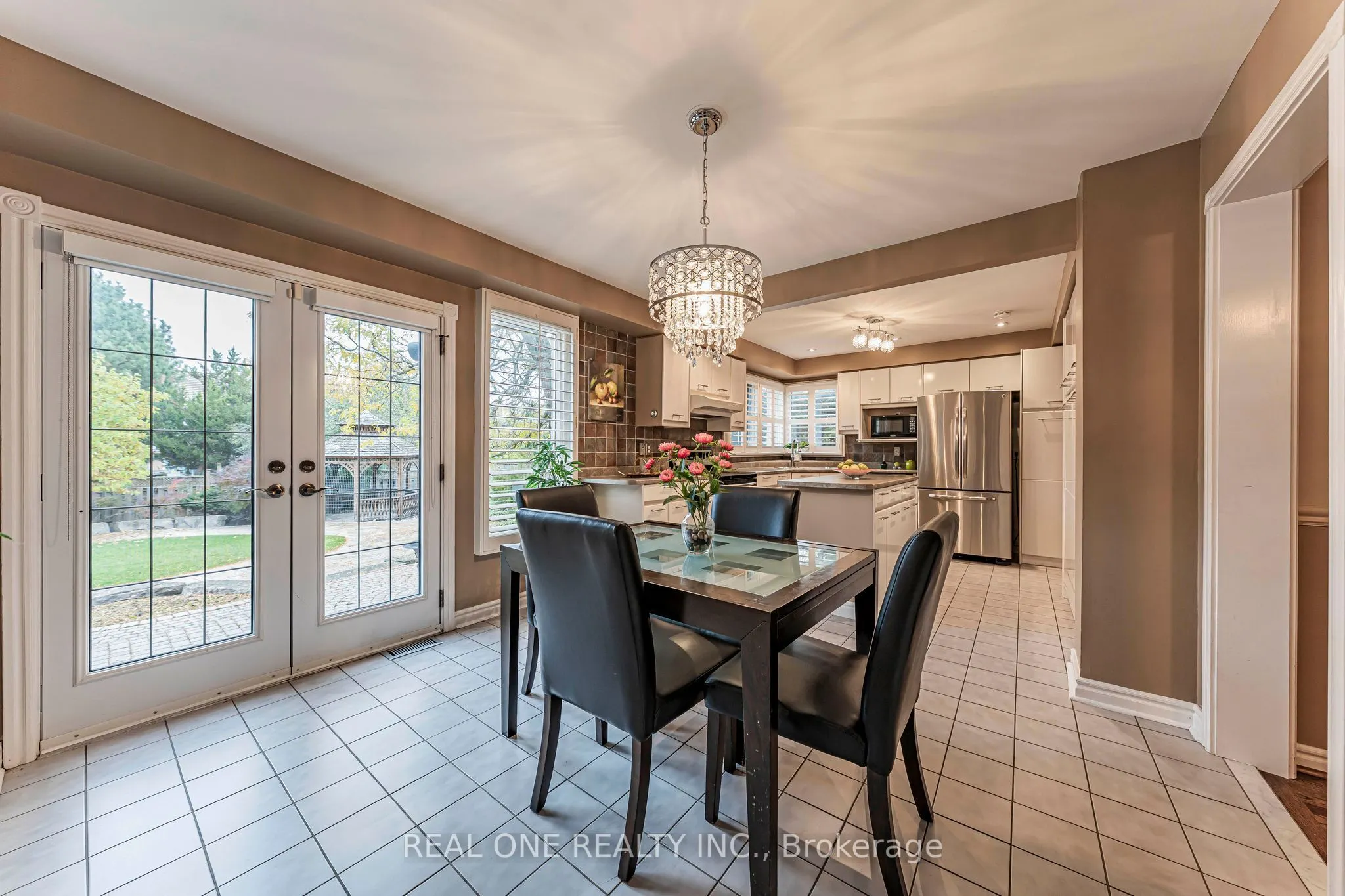 45 JOHN BUTTON Boulevard