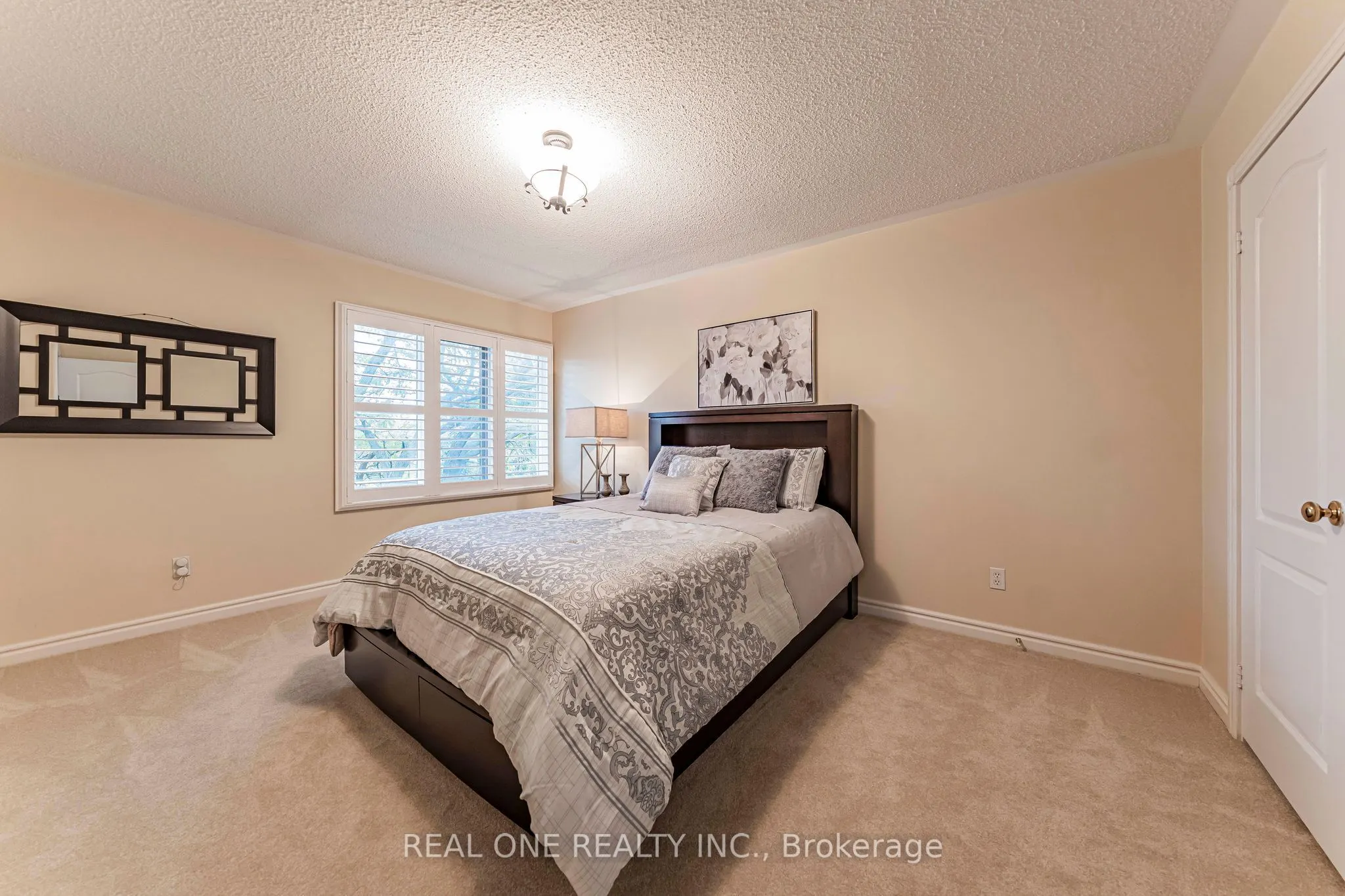 45 JOHN BUTTON Boulevard