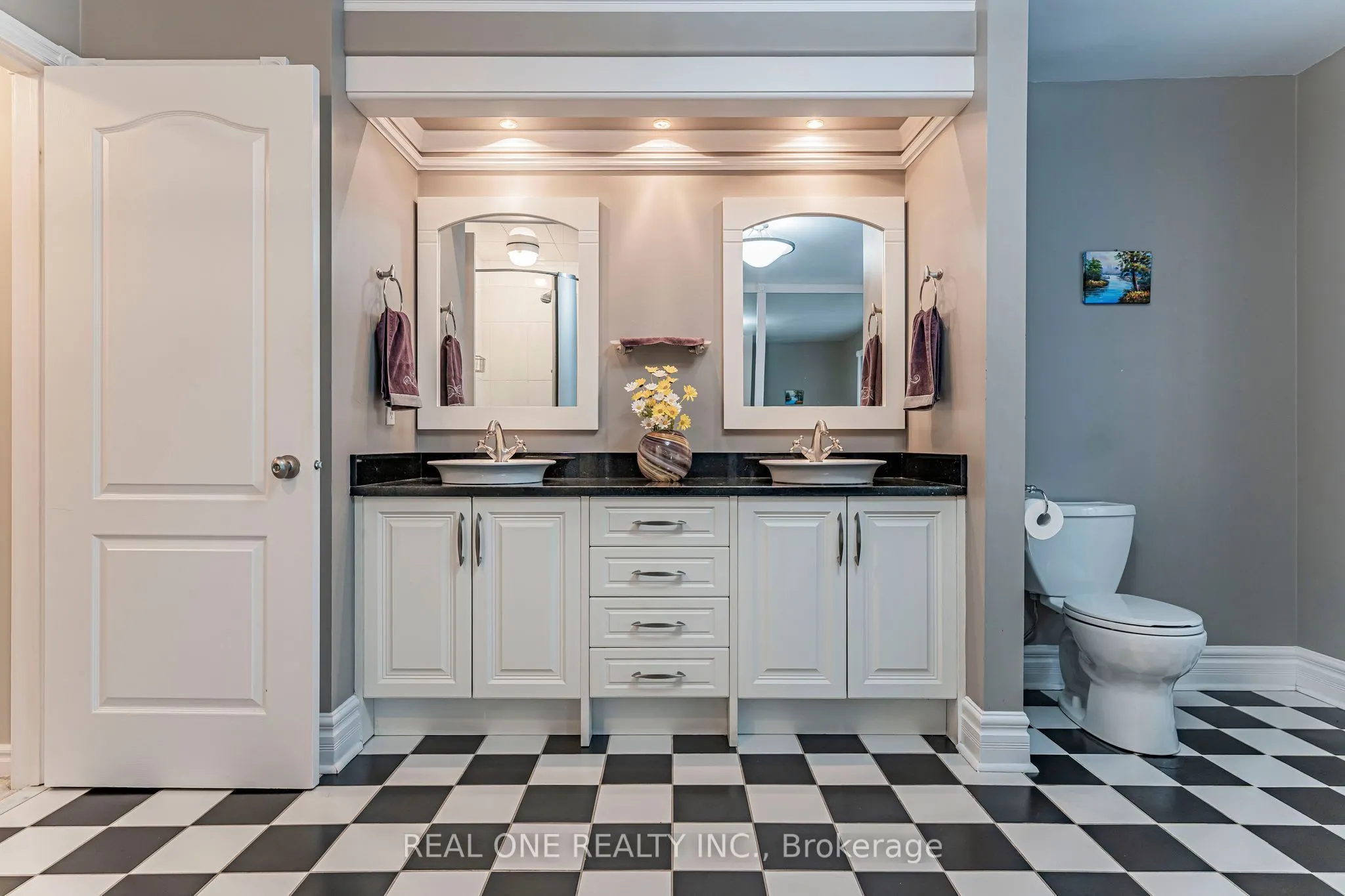 45 JOHN BUTTON Boulevard