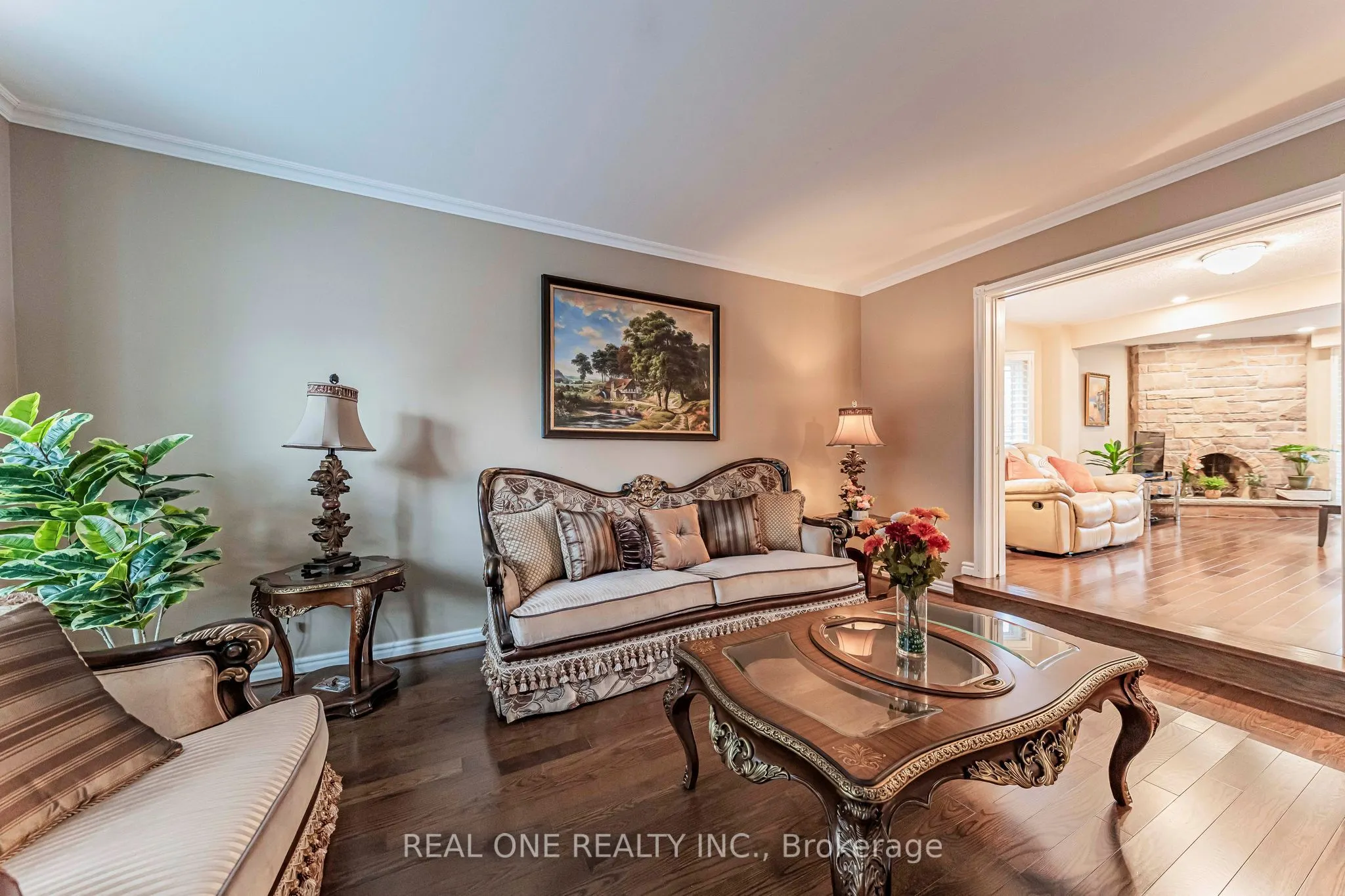 45 JOHN BUTTON Boulevard