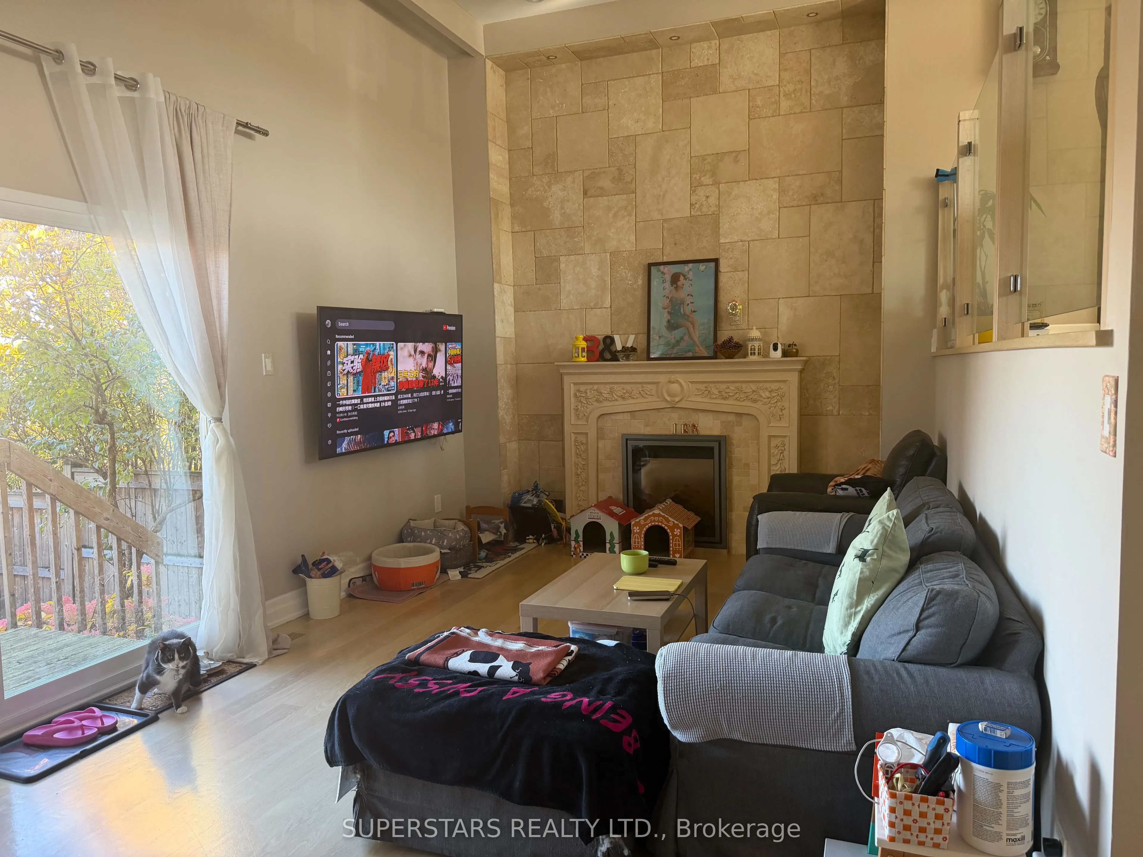 44 Henderson Drive #12