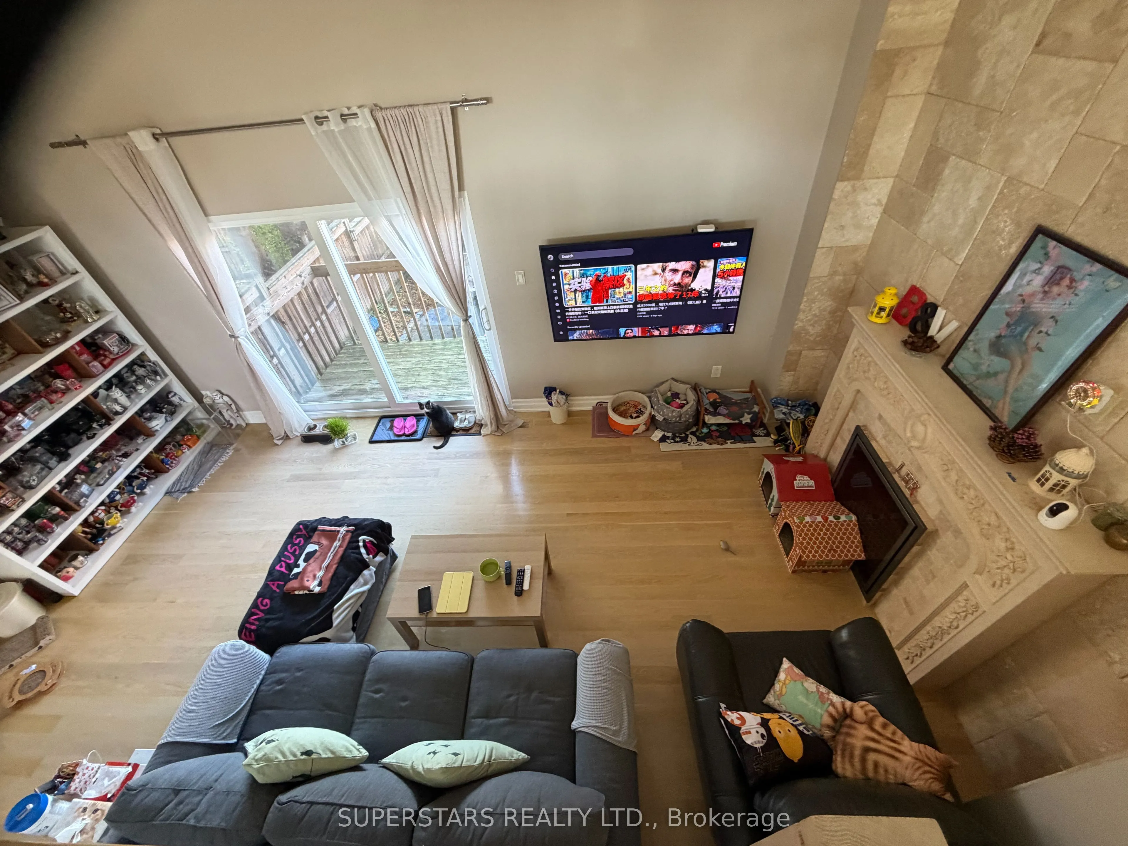 44 Henderson Drive #12