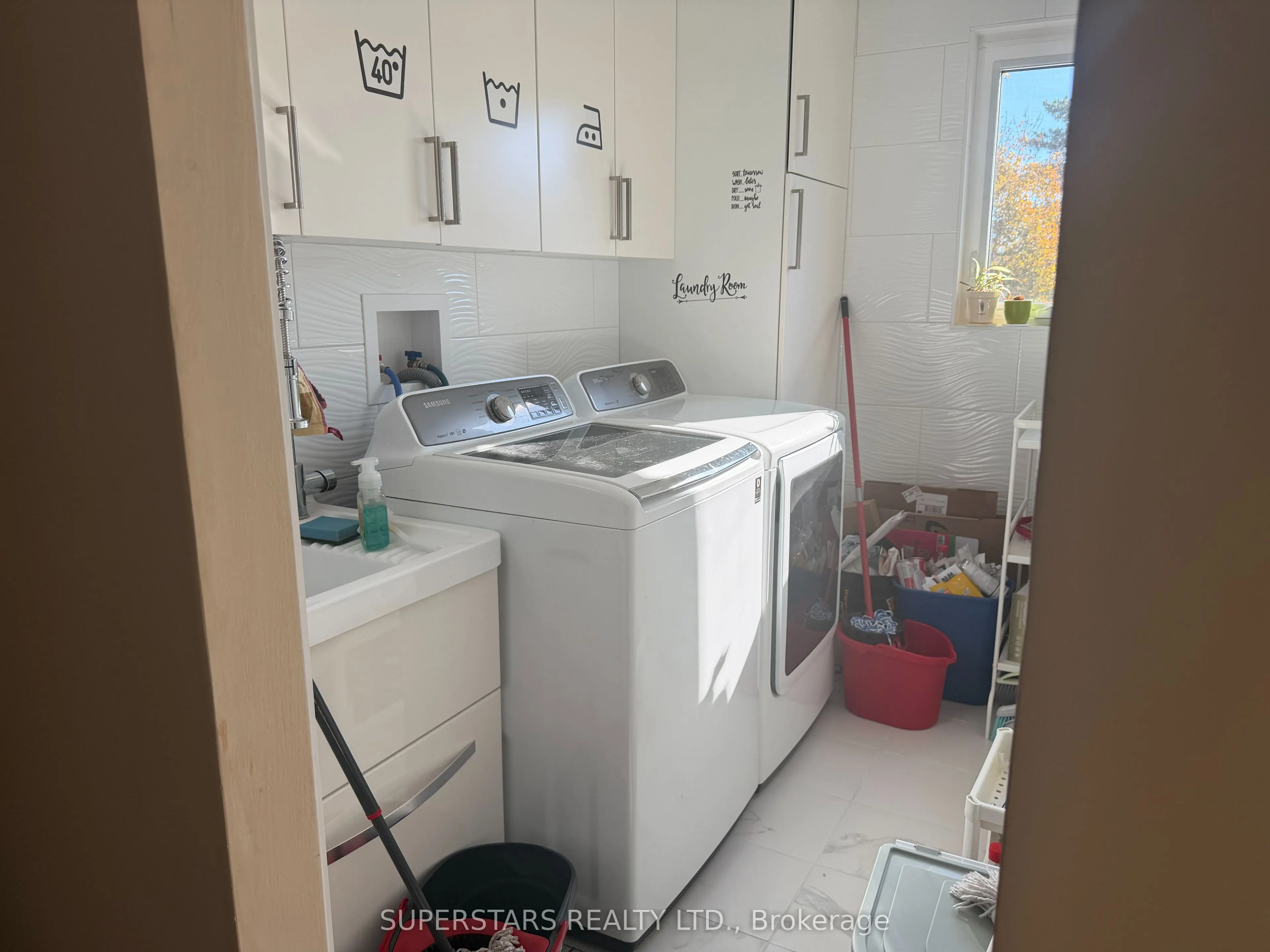 44 Henderson Drive #12
