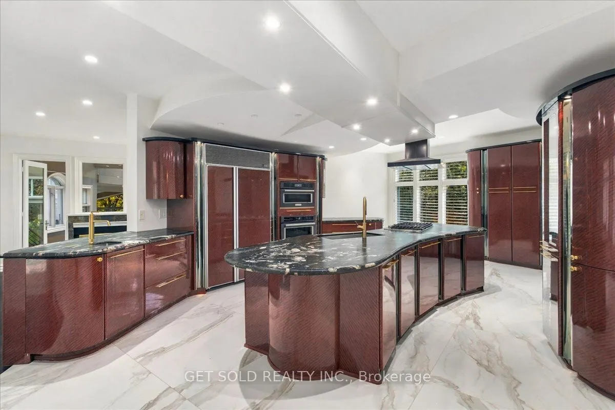 76 Silver Fox Place