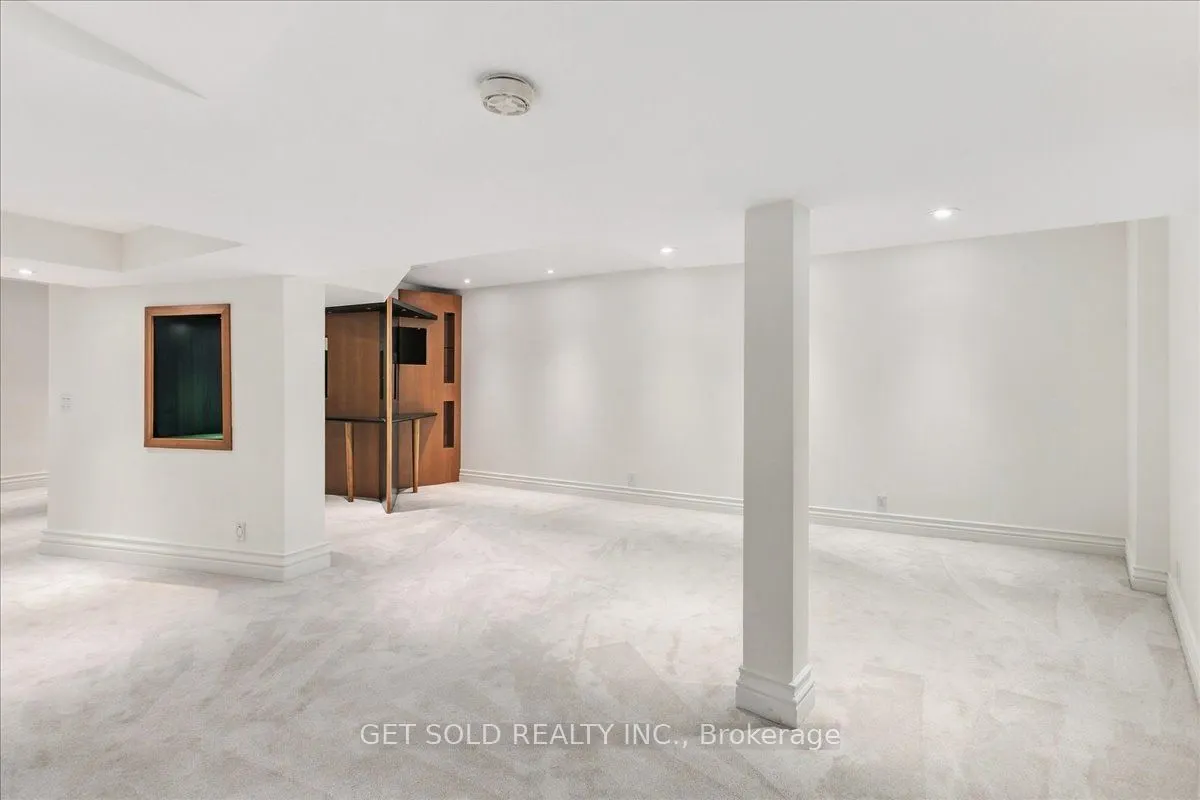 76 Silver Fox Place