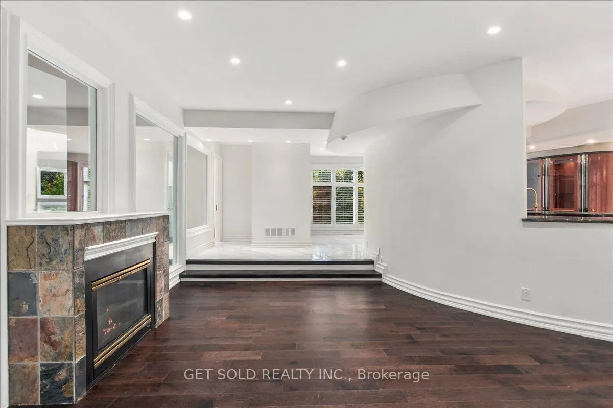 76 Silver Fox Place