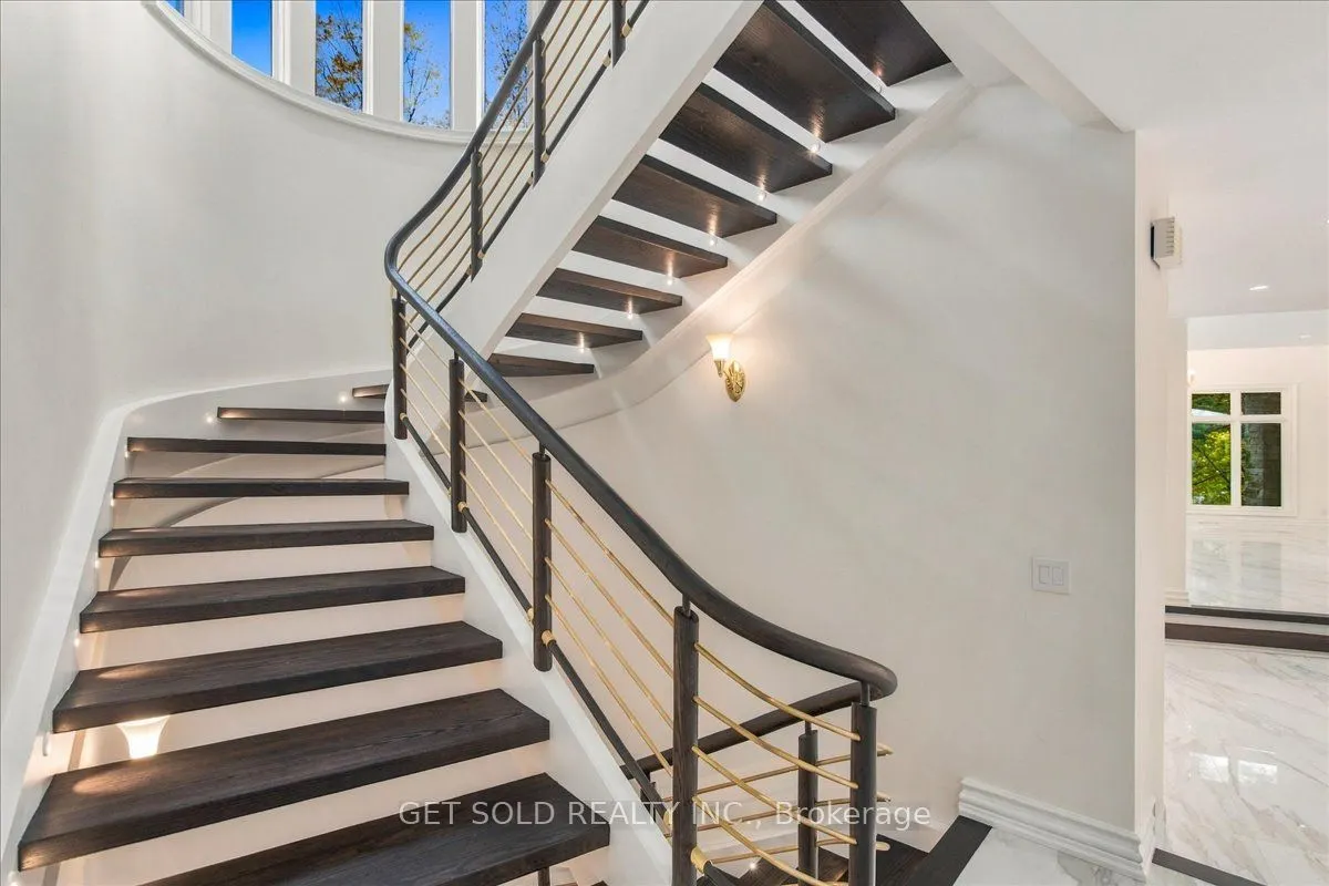76 Silver Fox Place