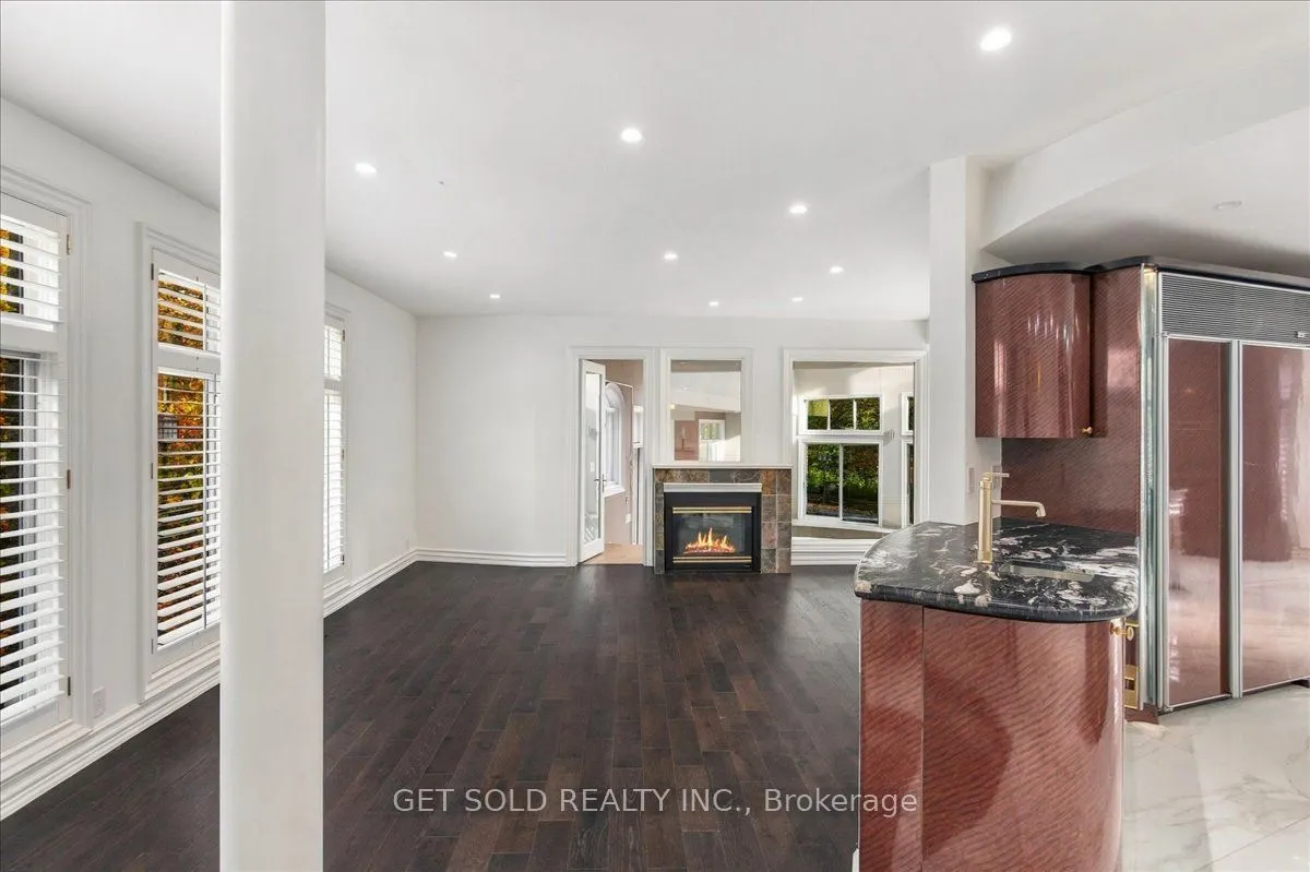 76 Silver Fox Place