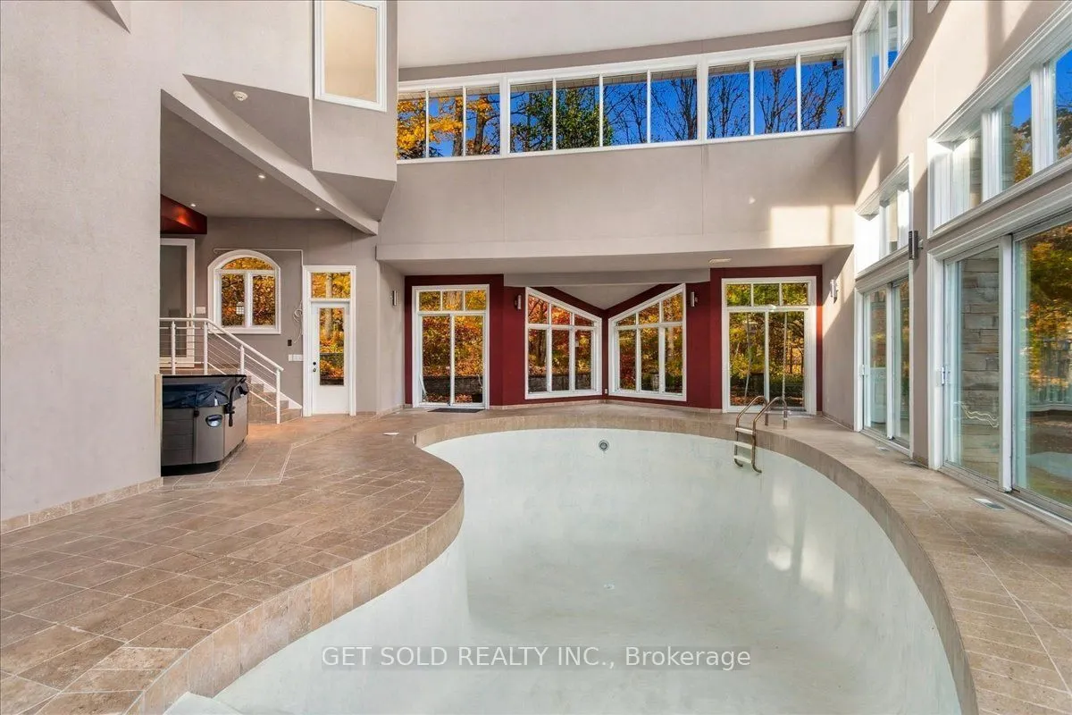76 Silver Fox Place