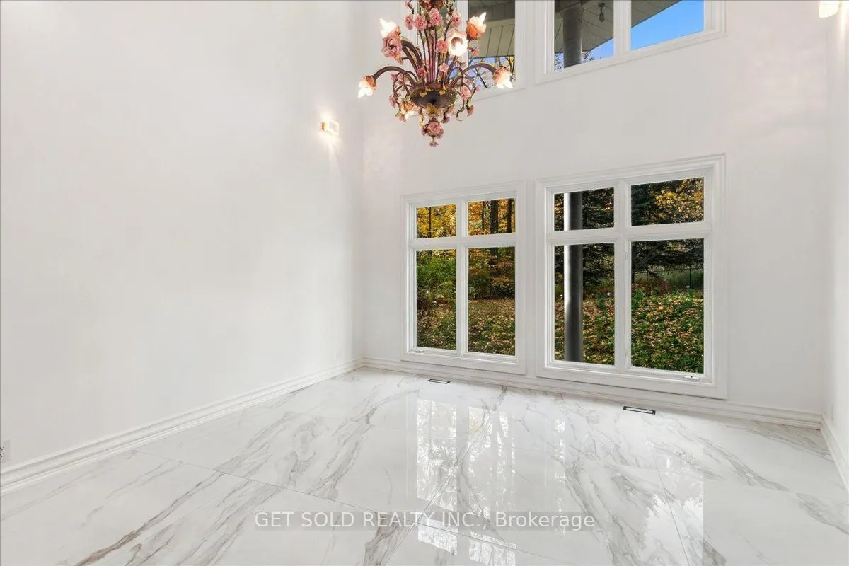 76 Silver Fox Place