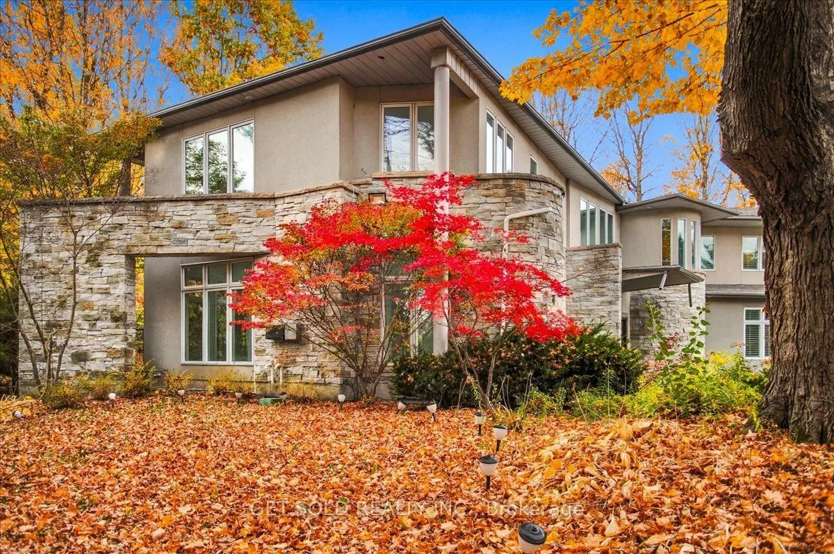 76 Silver Fox Place