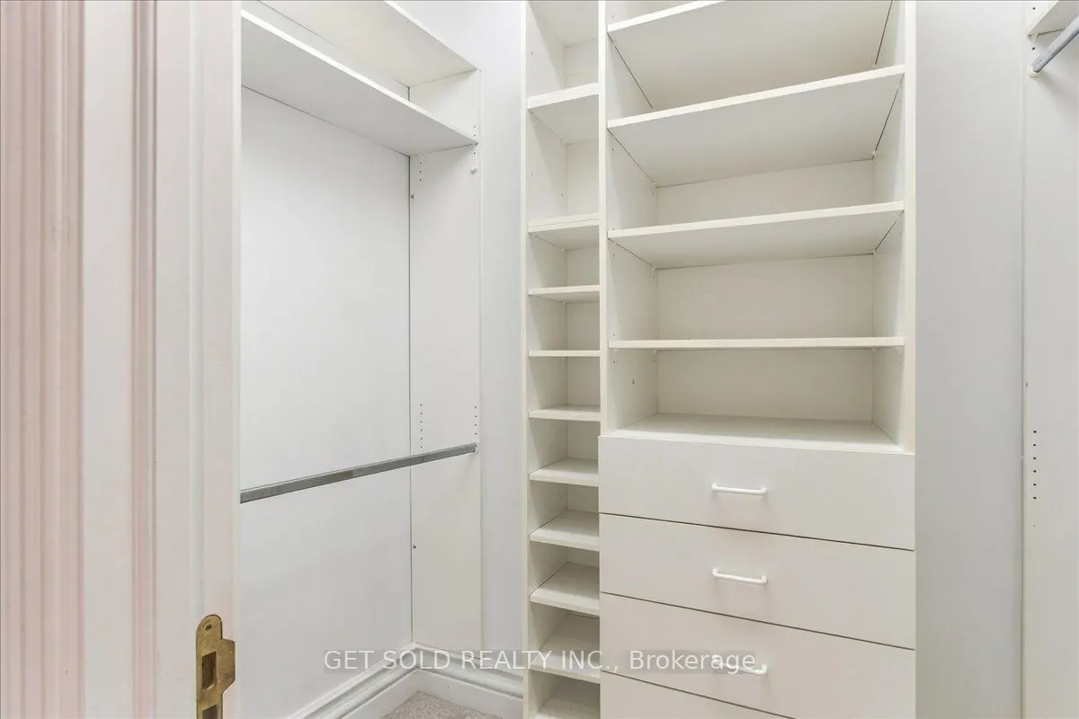 76 Silver Fox Place