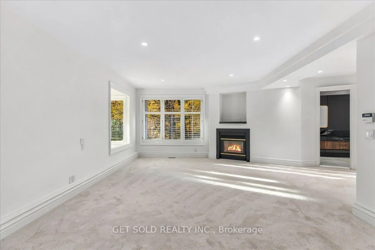 76 Silver Fox Place