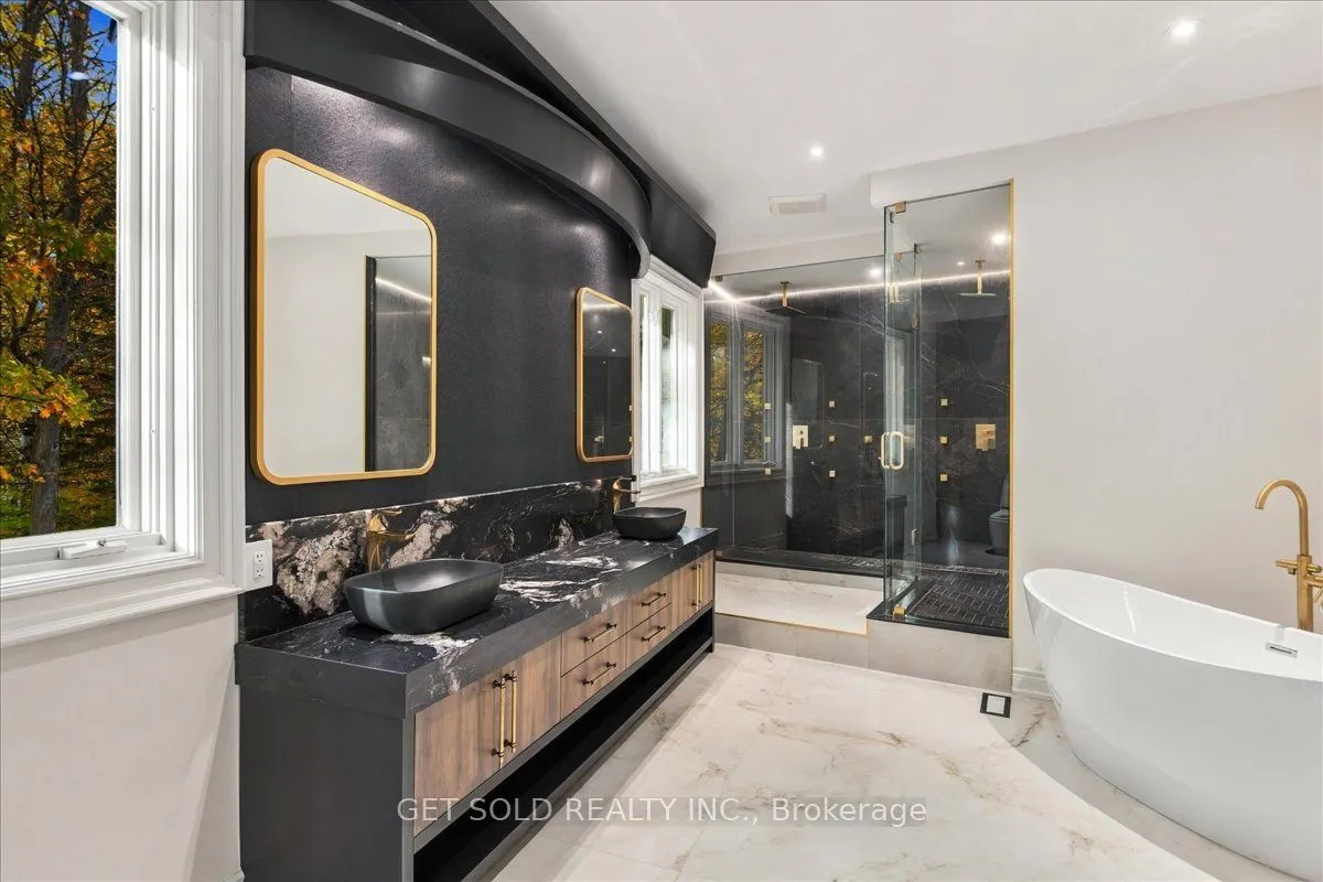 76 Silver Fox Place