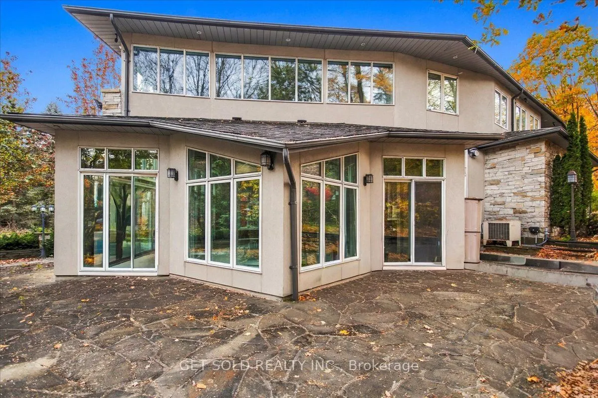 76 Silver Fox Place