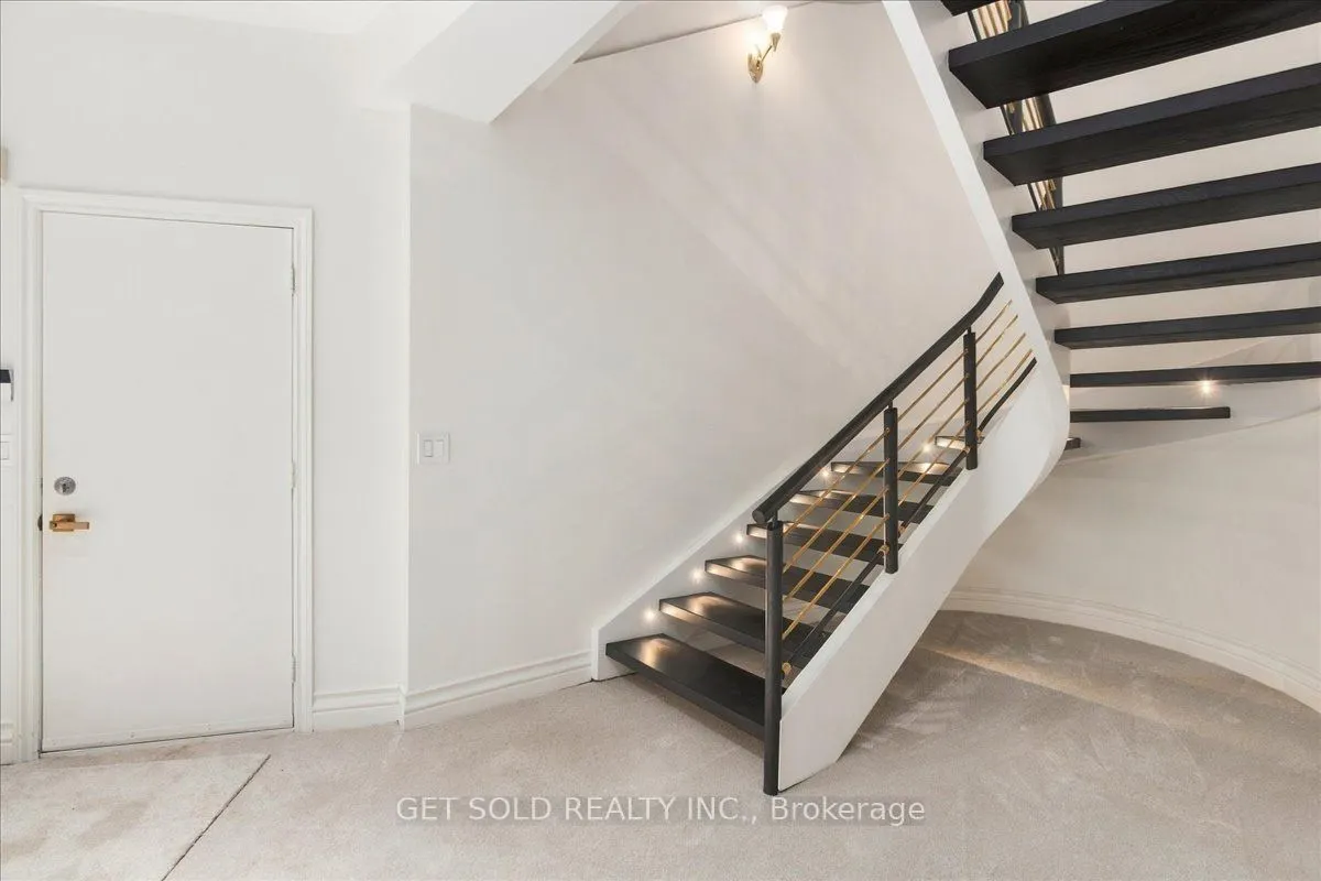 76 Silver Fox Place
