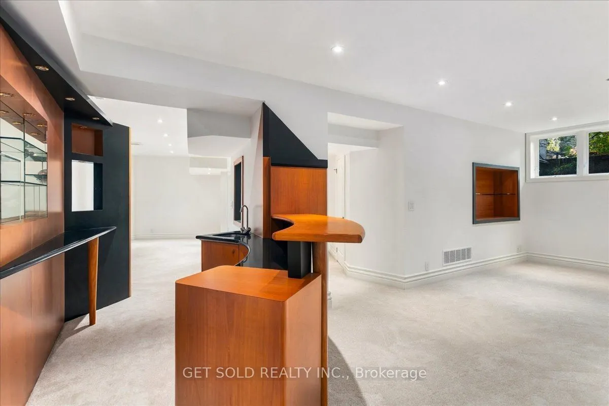 76 Silver Fox Place