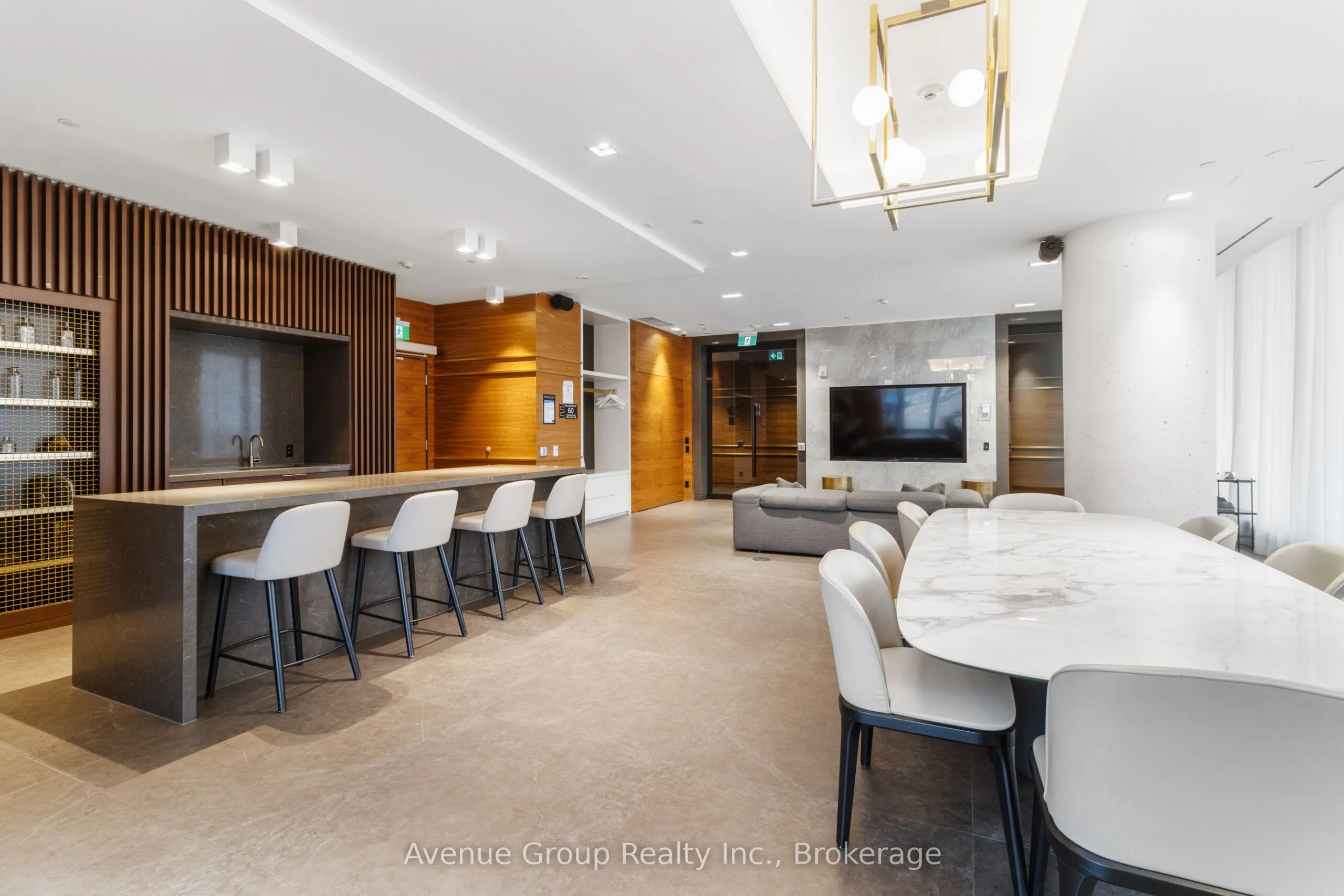 898 Portage Parkway #2106