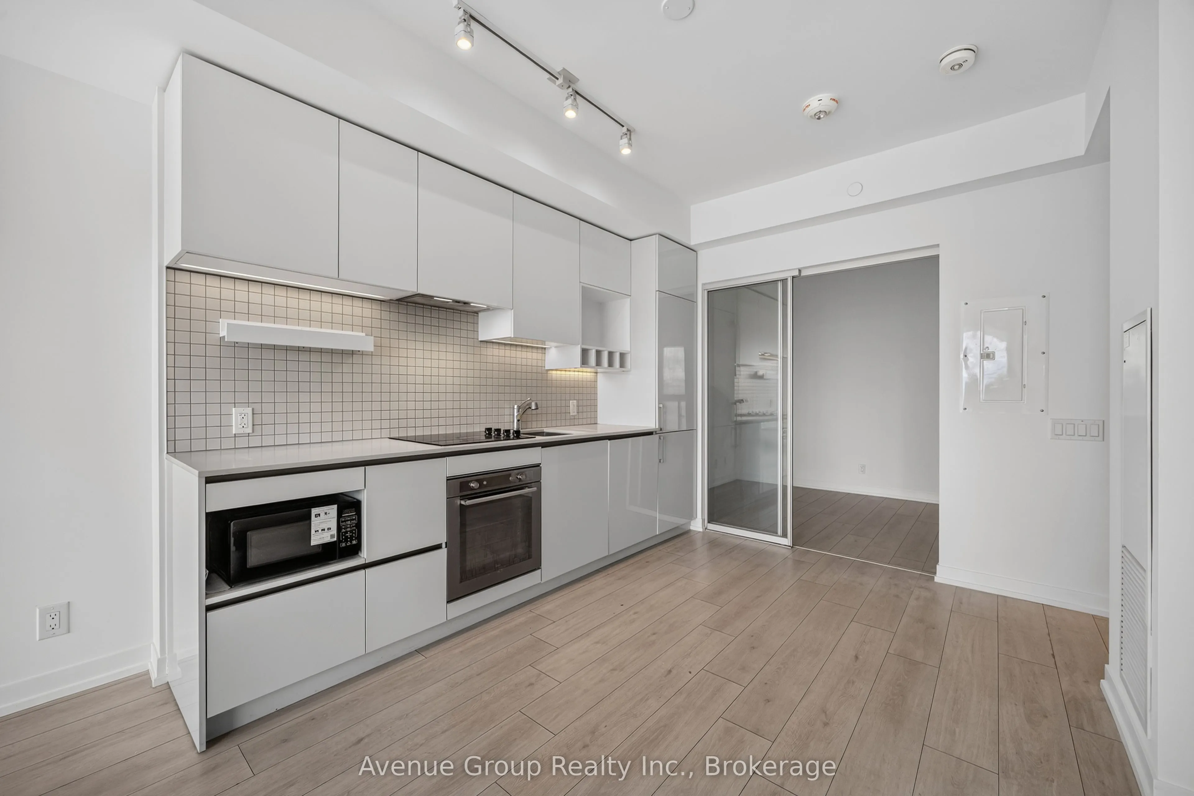 898 Portage Parkway #2106