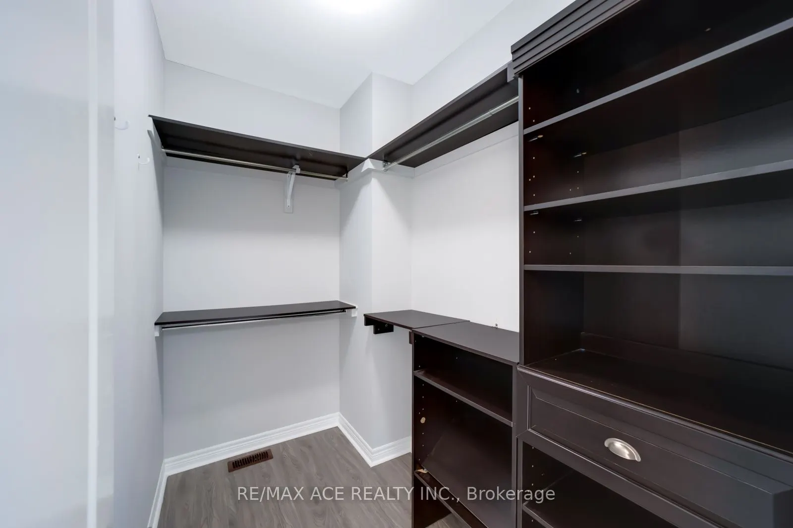 15 Bell Avenue